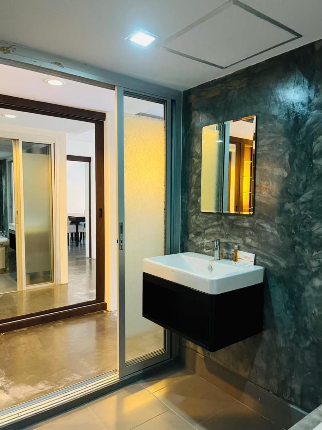 Suite With Pool View photo 2