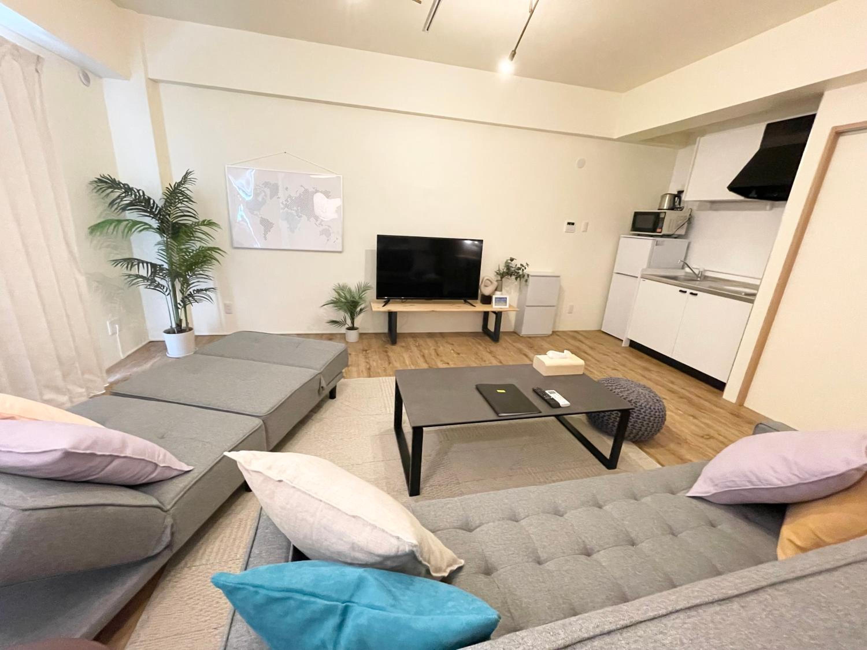 One-Bedroom Apartment photo 1