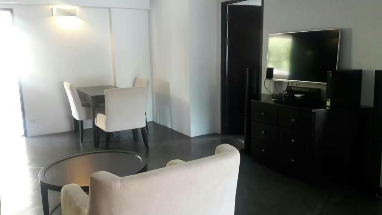 King Suite With Pool View photo 1