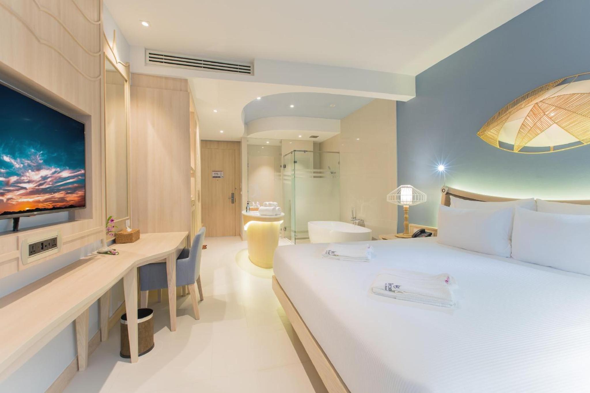 Deluxe Premier Room photo 1