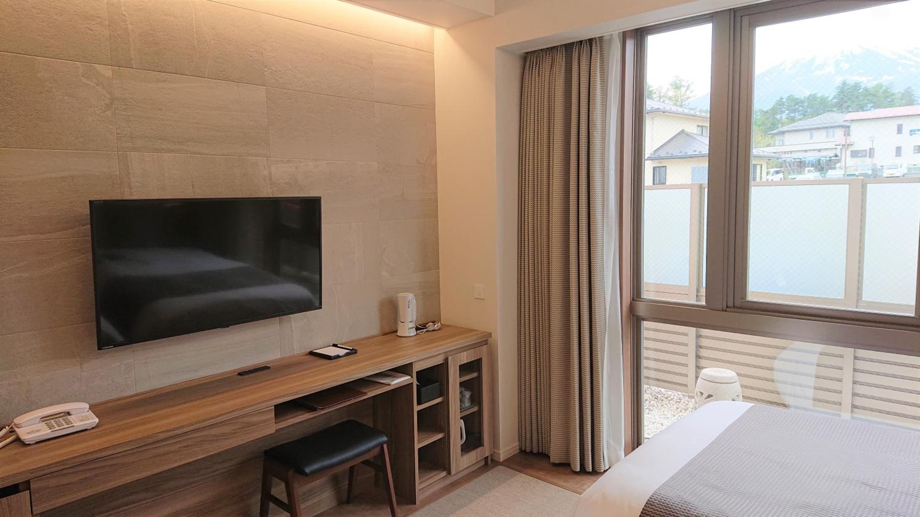 Standard Twin Room with Mountain View photo 3