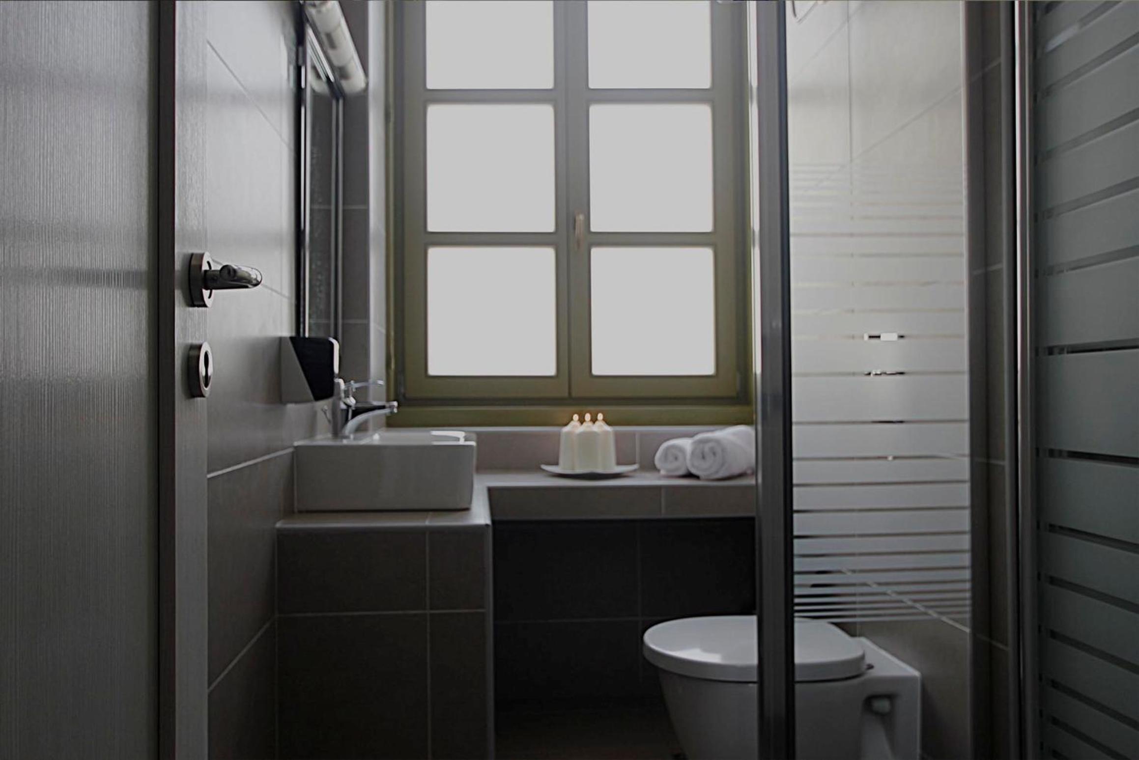 Double or Twin Room - Photo 2