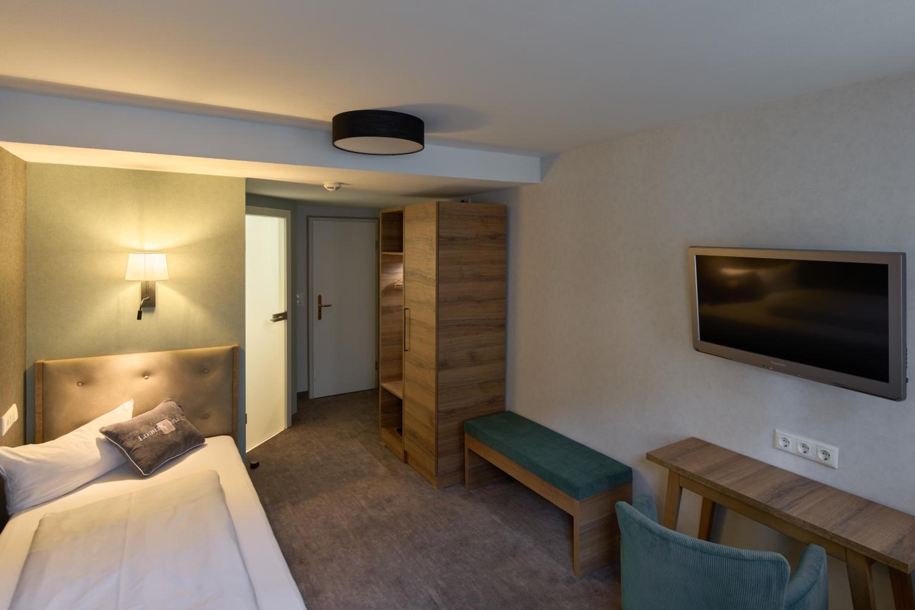 Single Room photo 2