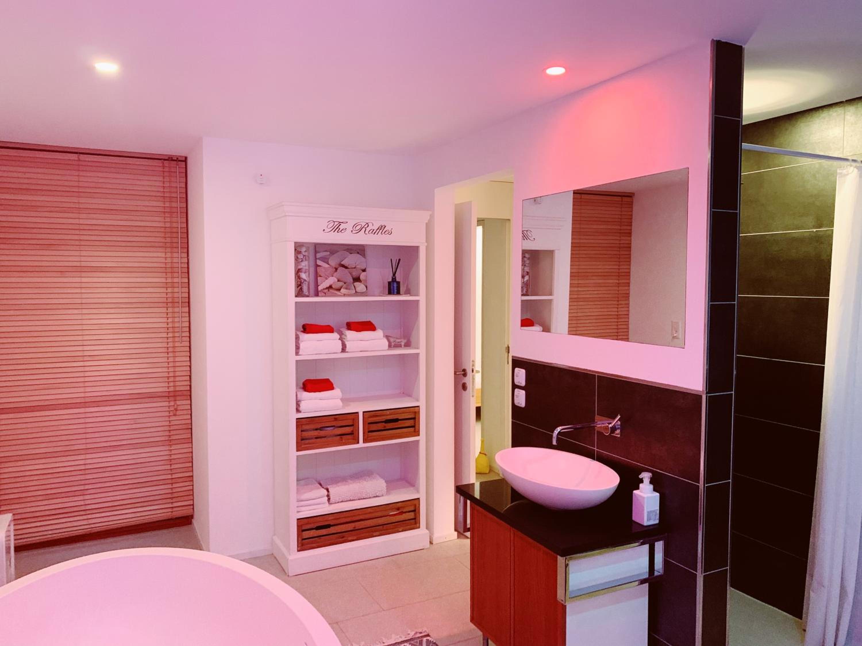 Suite with Hot Tub photo 3