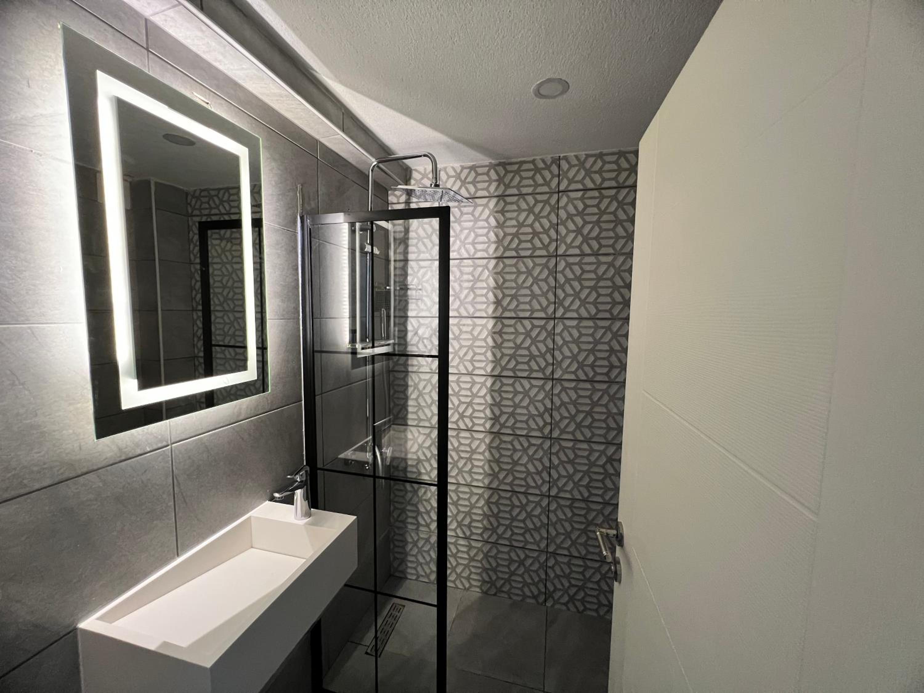 Standard Double Room - Photo 4