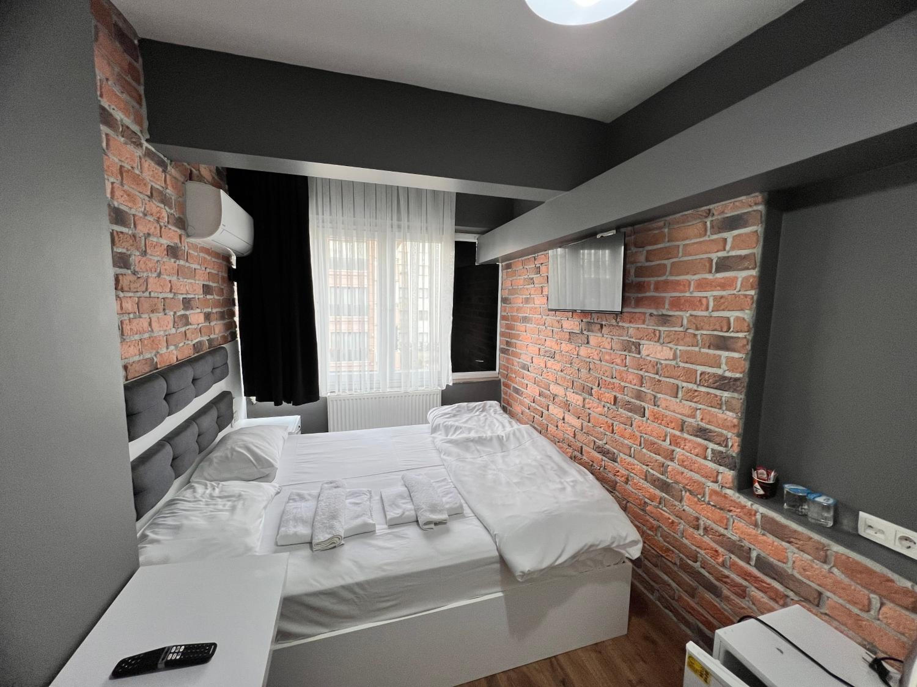 Standard Double Room - Photo 6