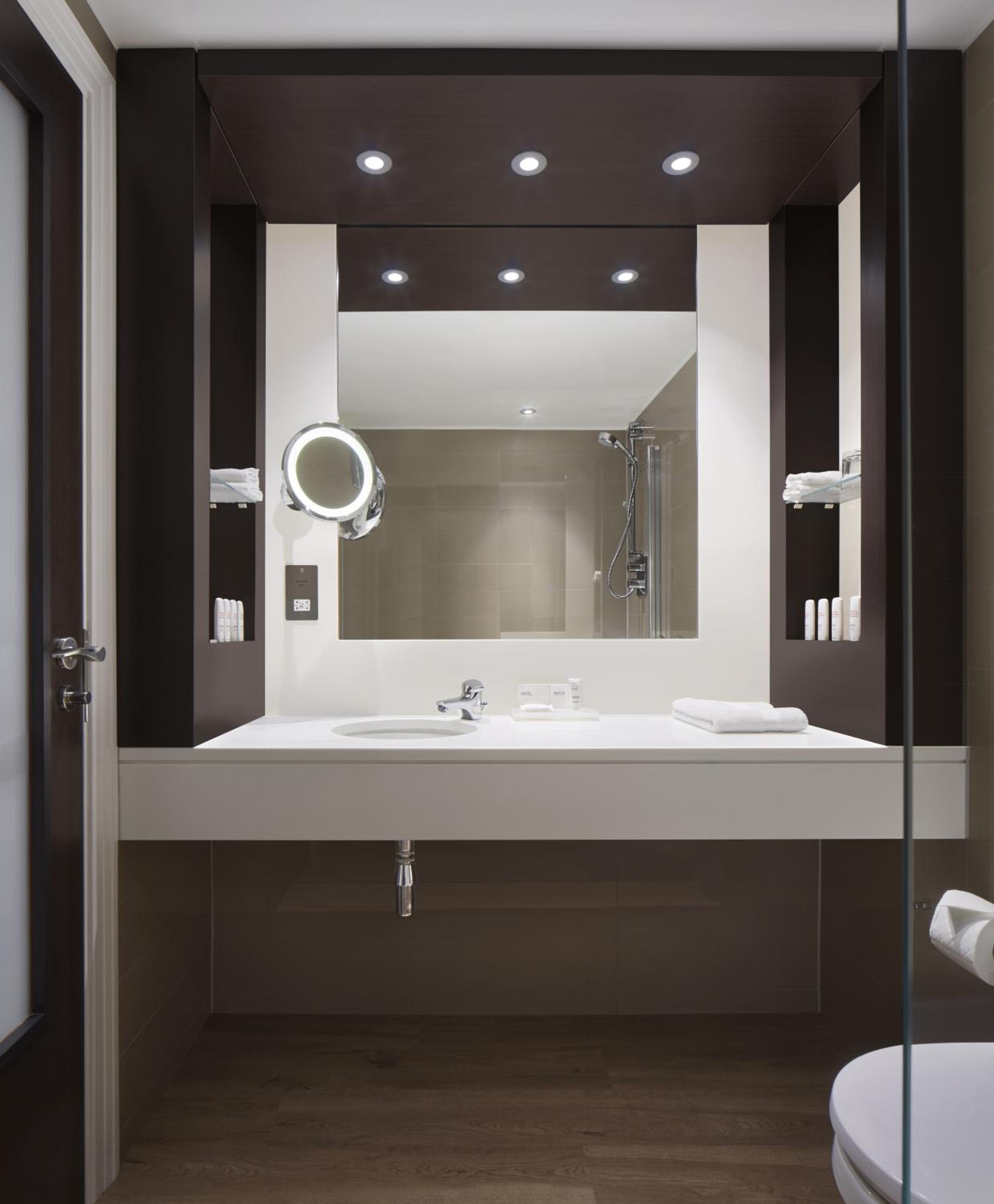 Premium Room - Photo 8