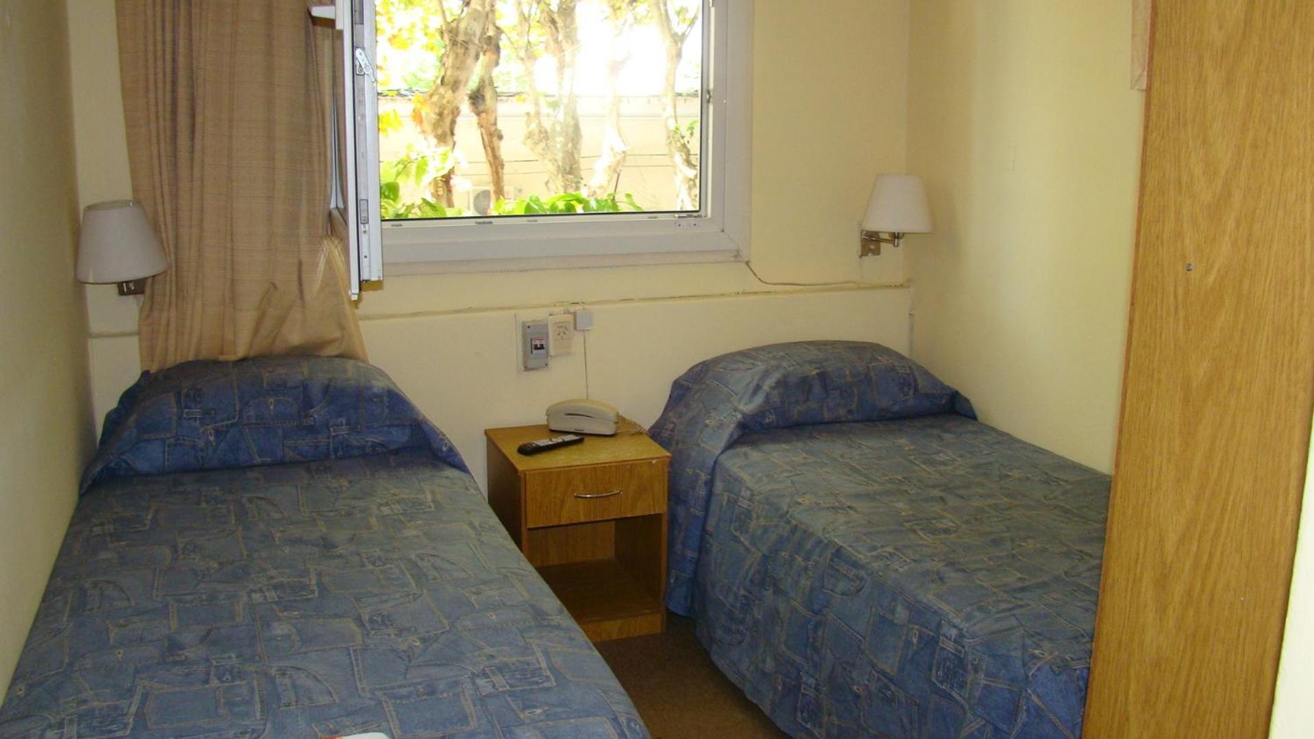 Standard Twin Room photo 3