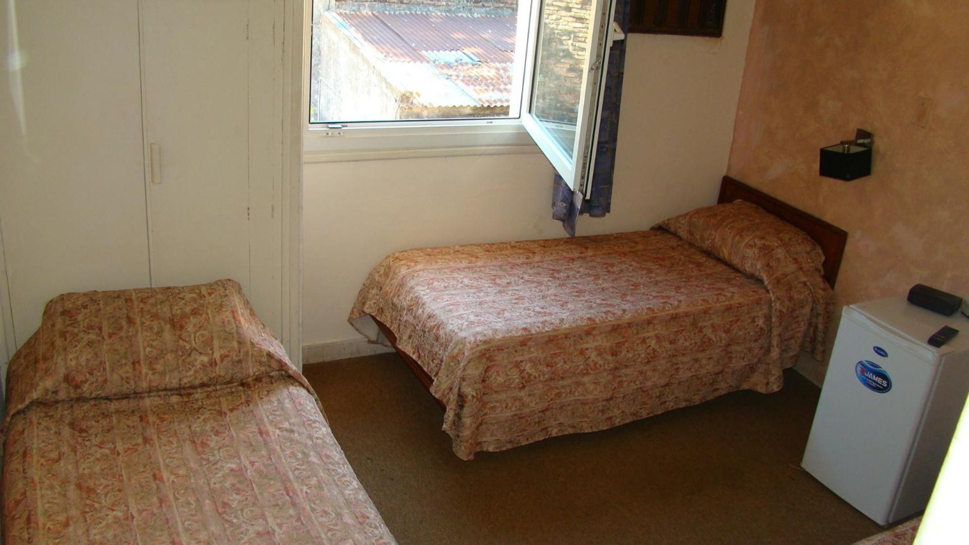Economy Quadruple Room photo 2