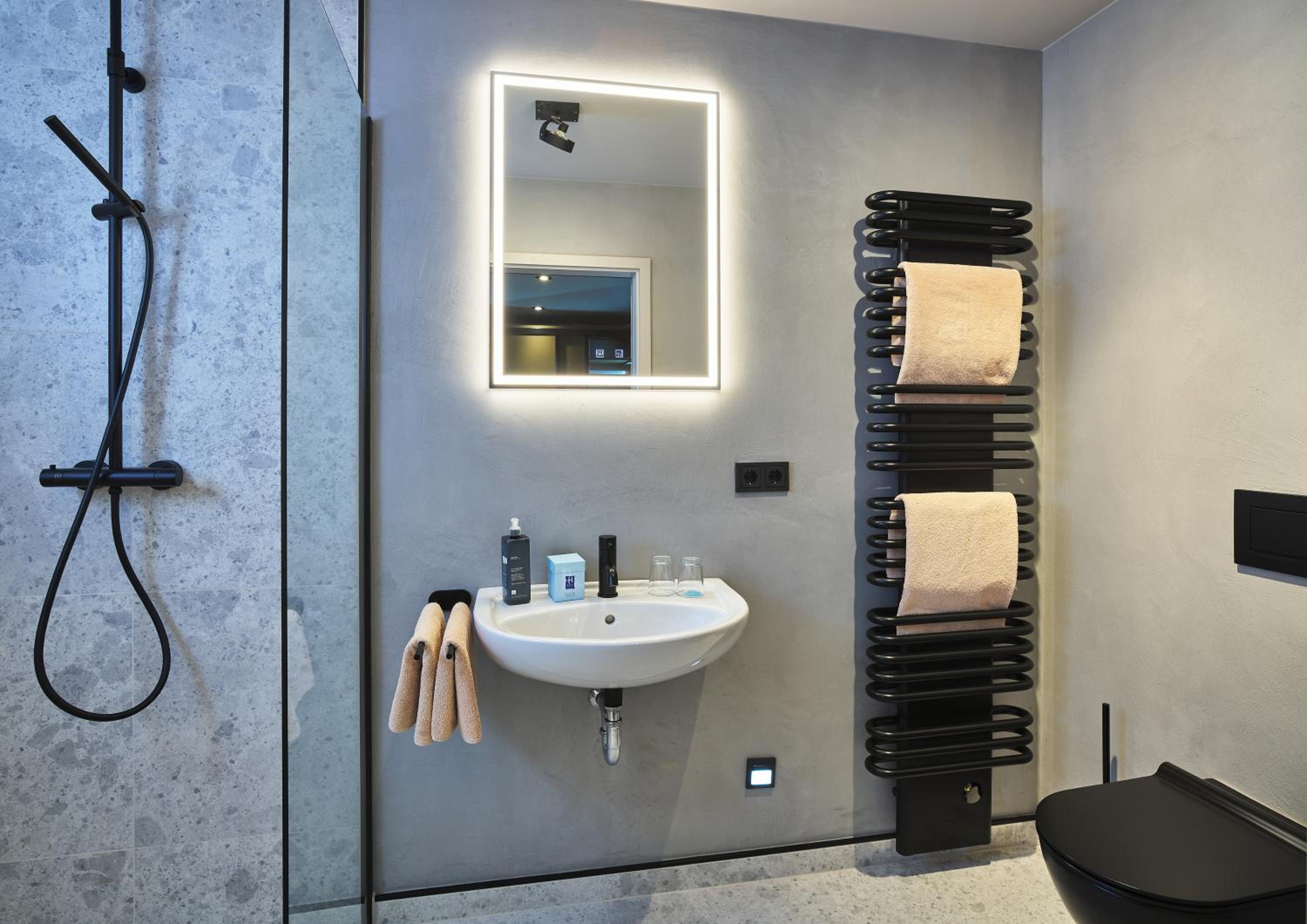 Large Double Room photo 2