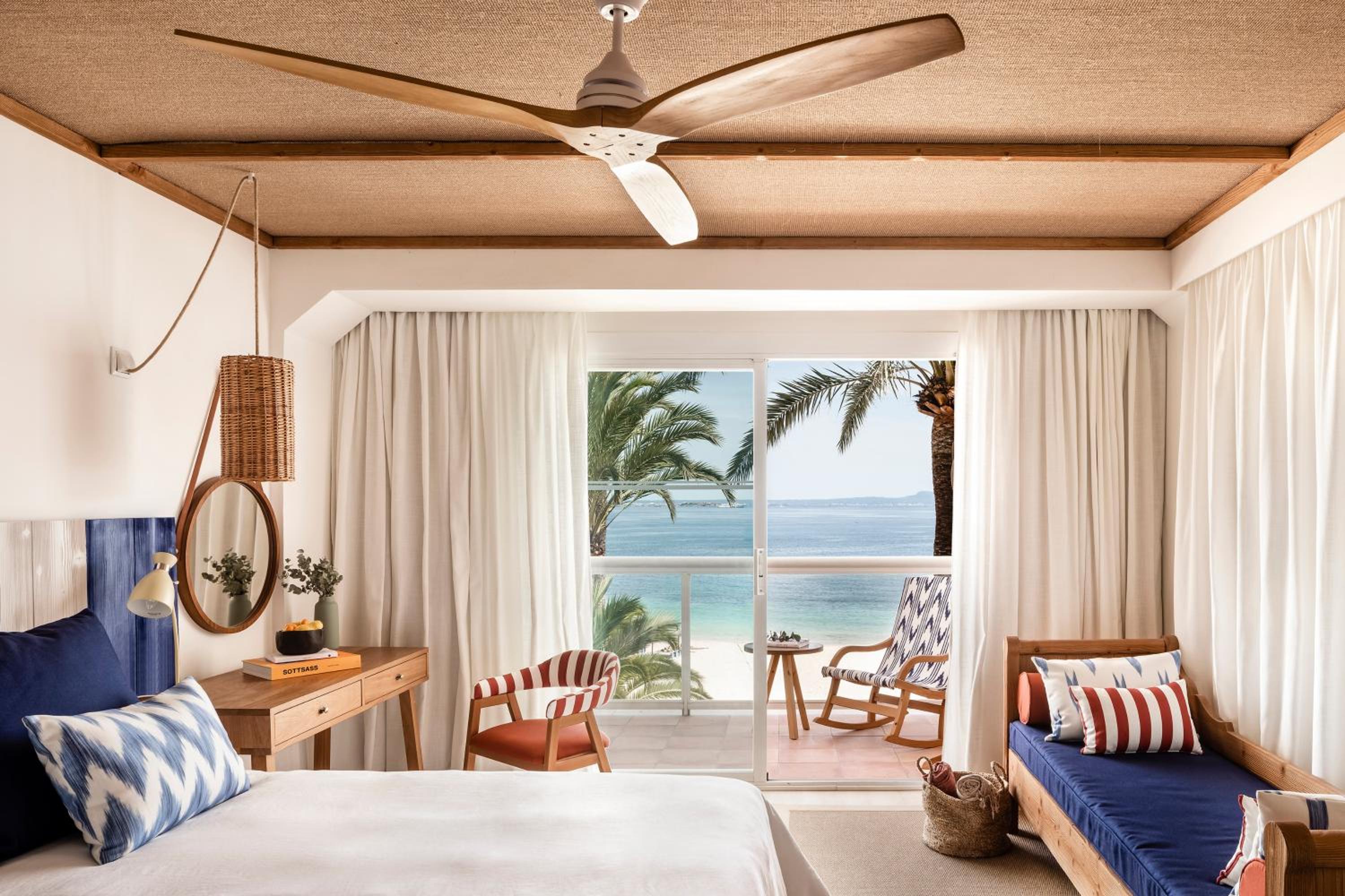 Habitación ZEL Premier con Vista al Mediterráneo