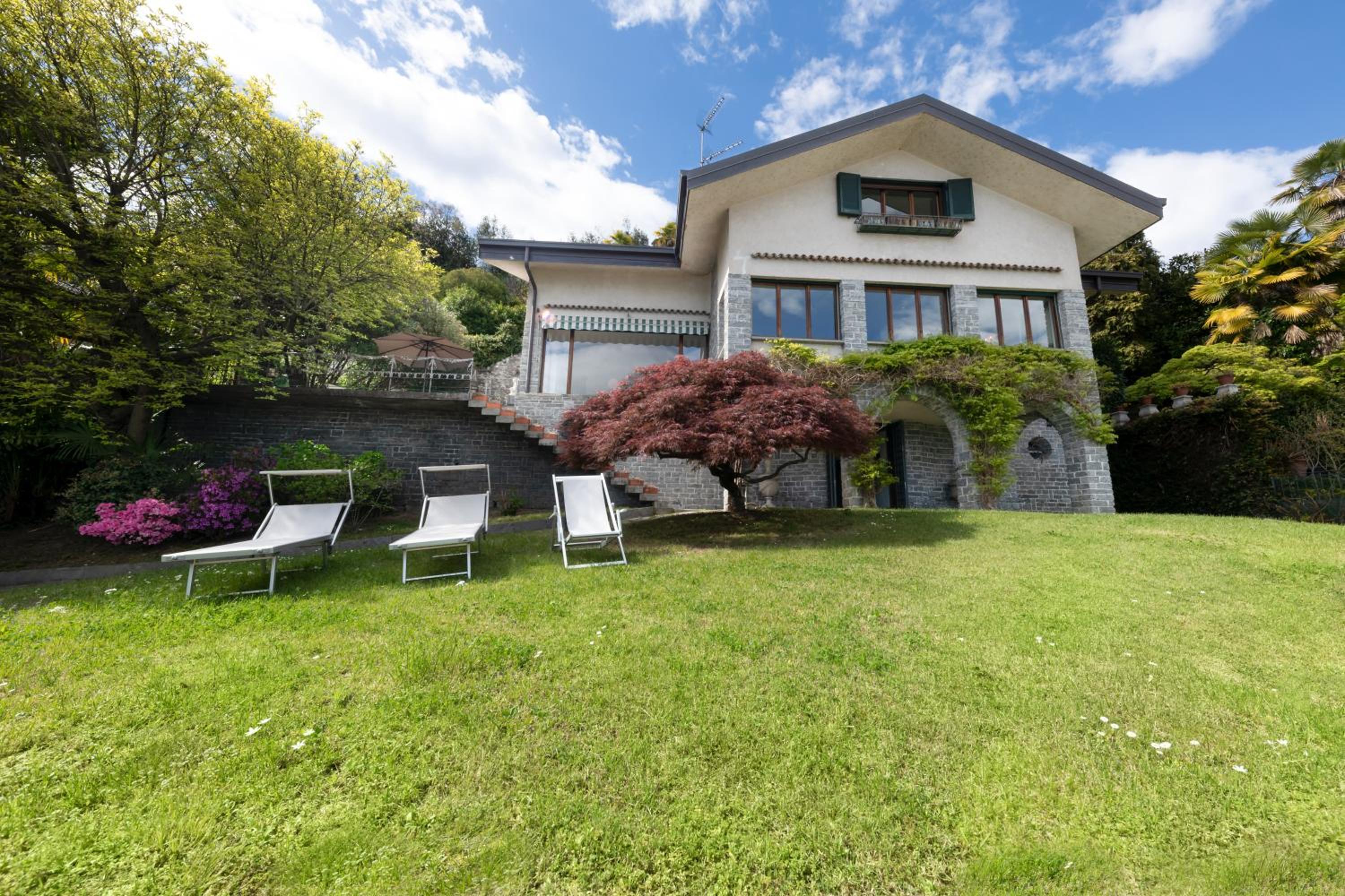 Villa photo 3