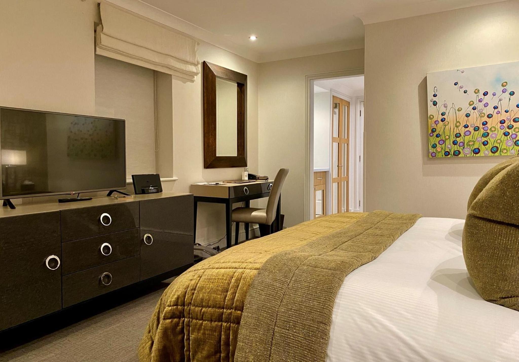 Luxury Super King  Room - Photo 1