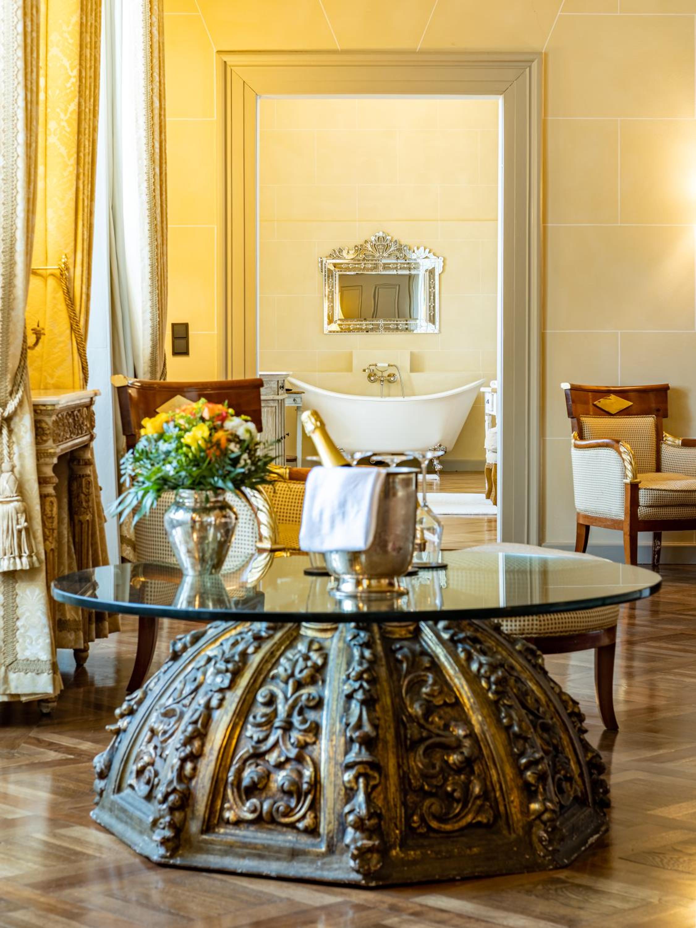 Suite - Photo 6