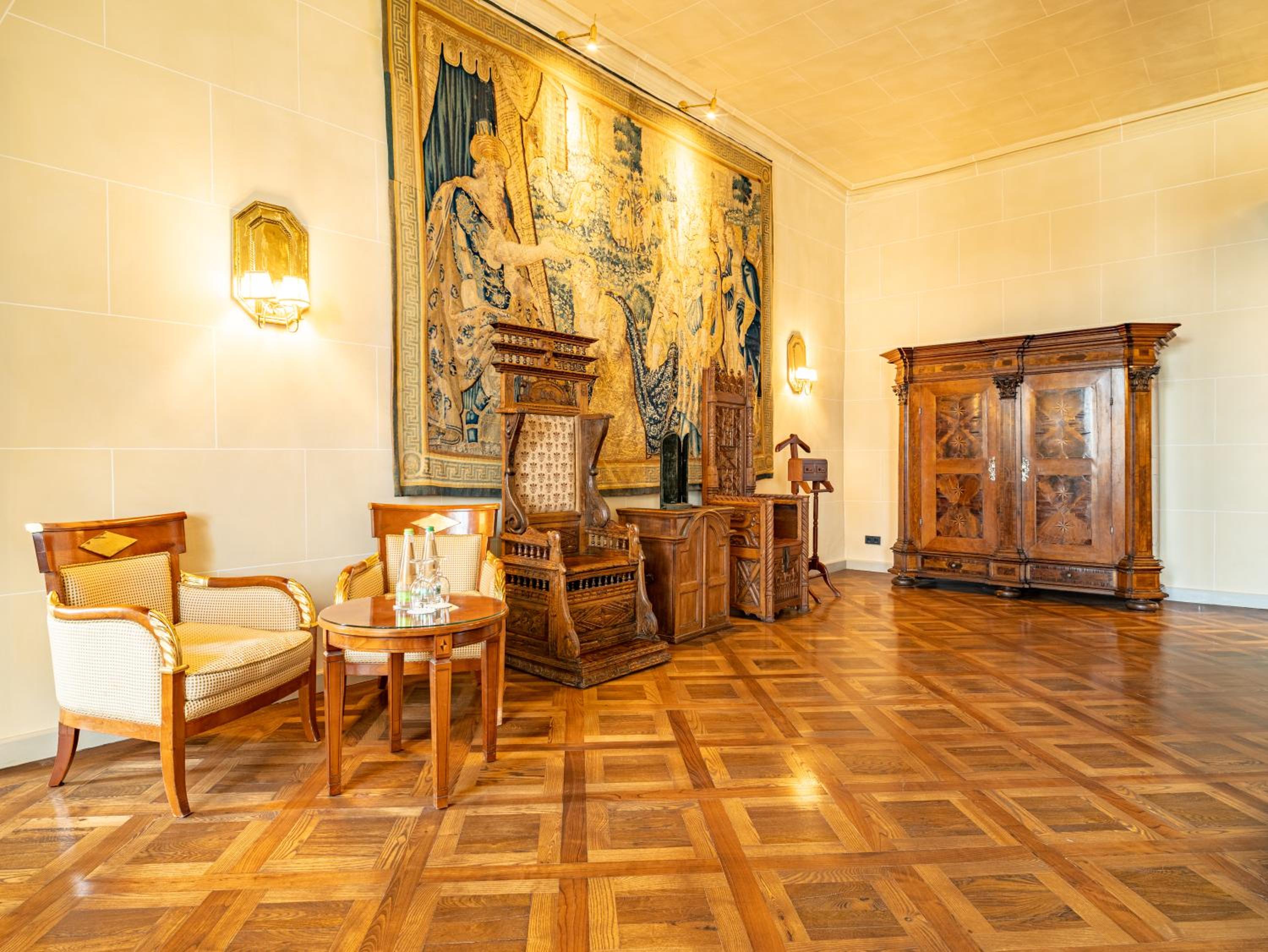 Suite - Photo 5