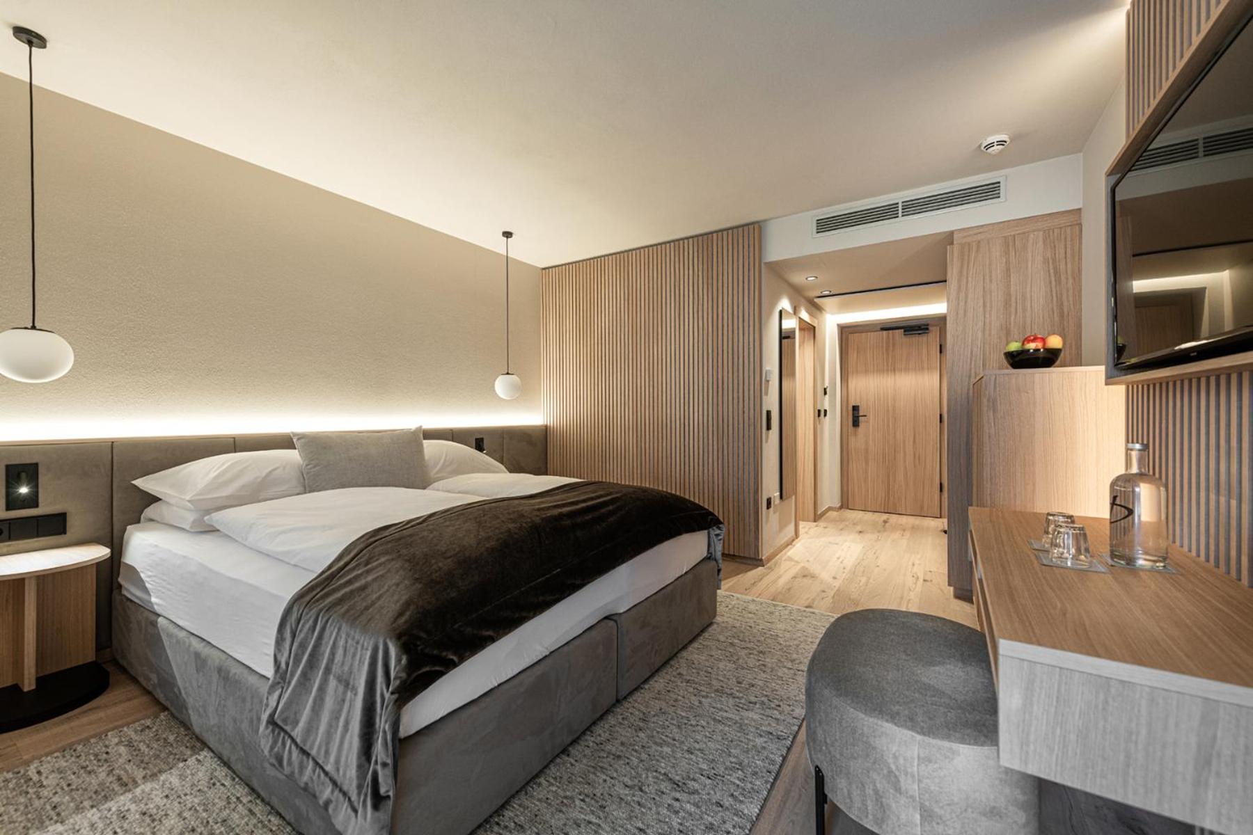 Double Room with Balcony - Photo 6