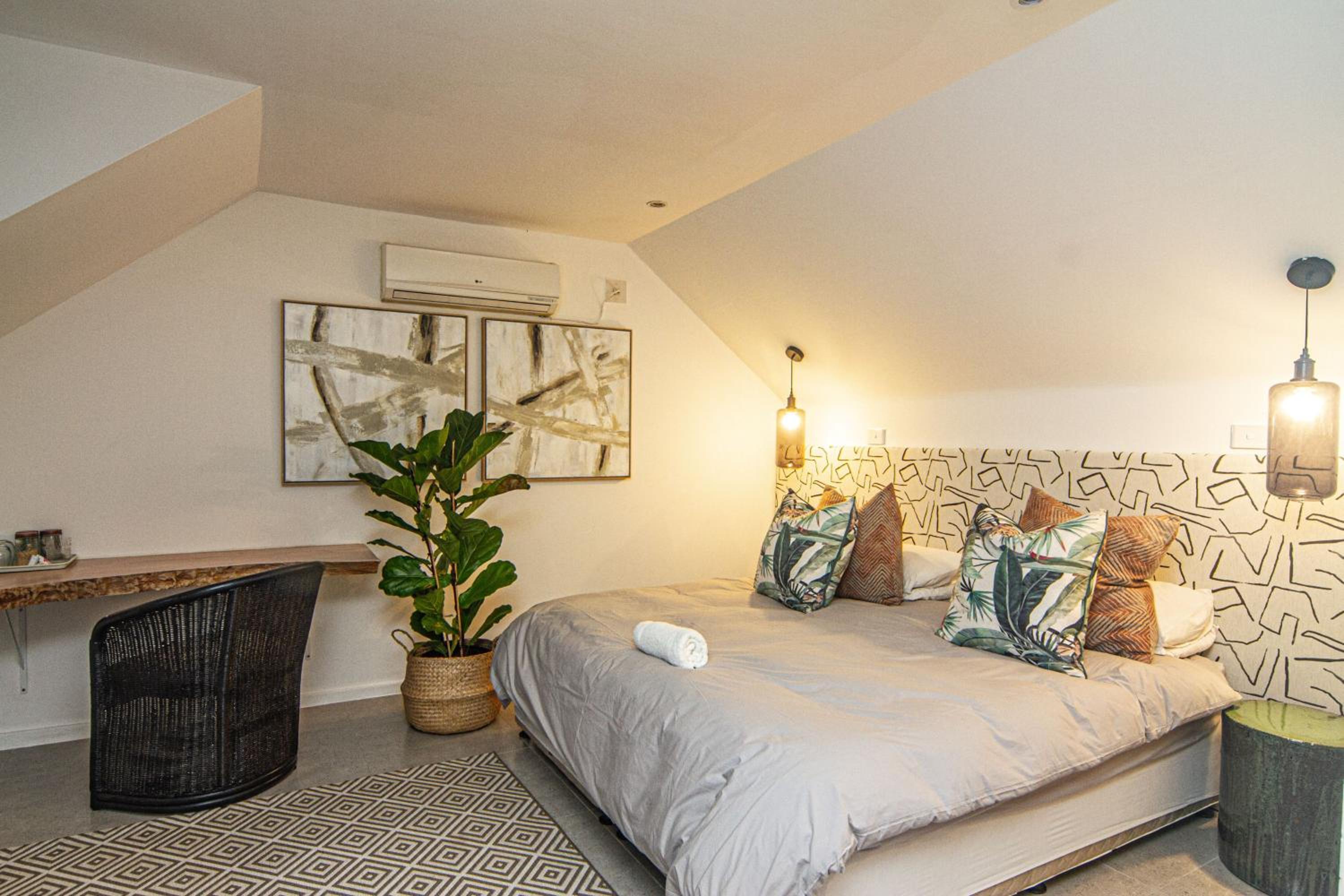 Twin Room - Photo 2