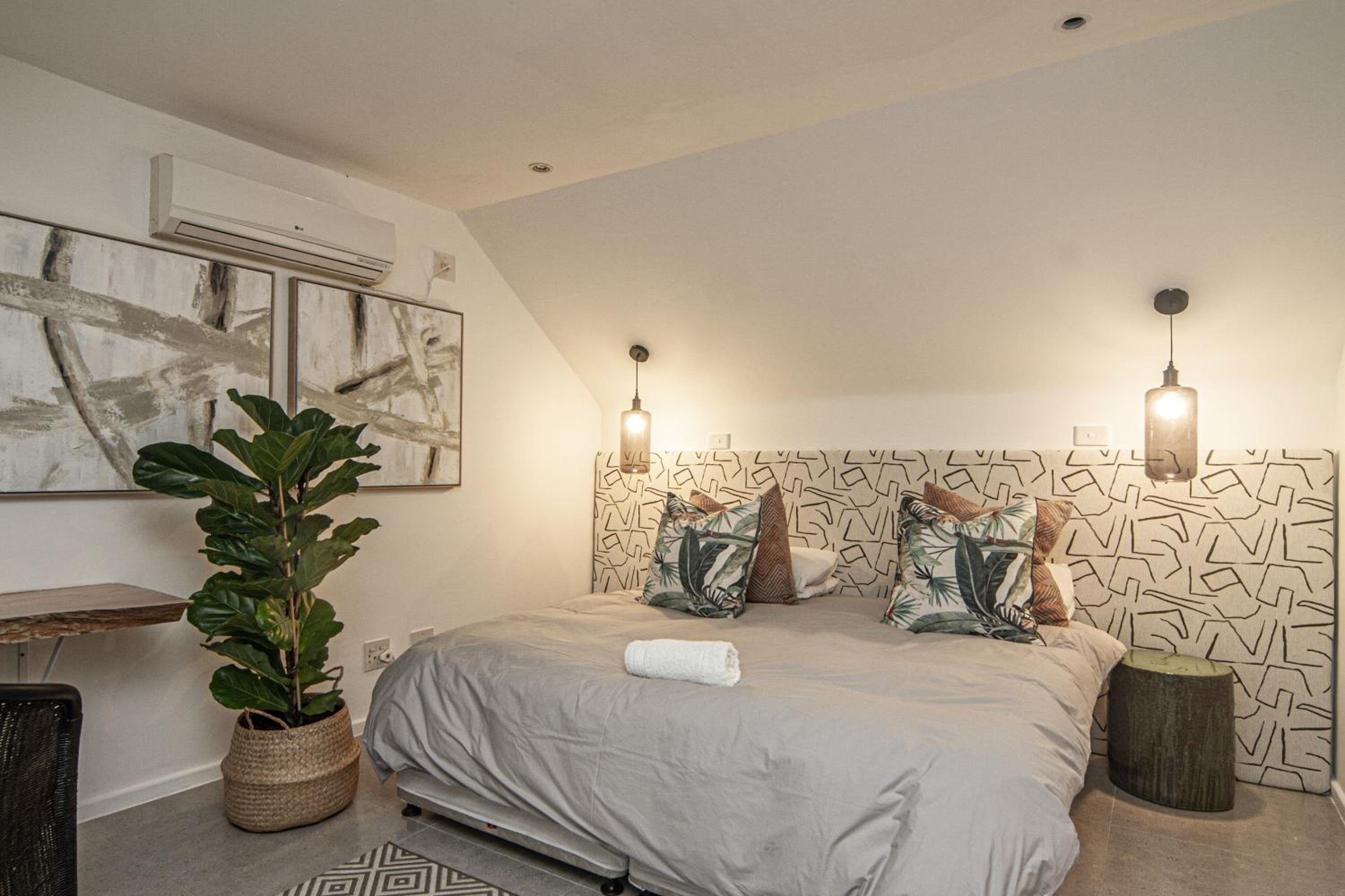Twin Room - Photo 1