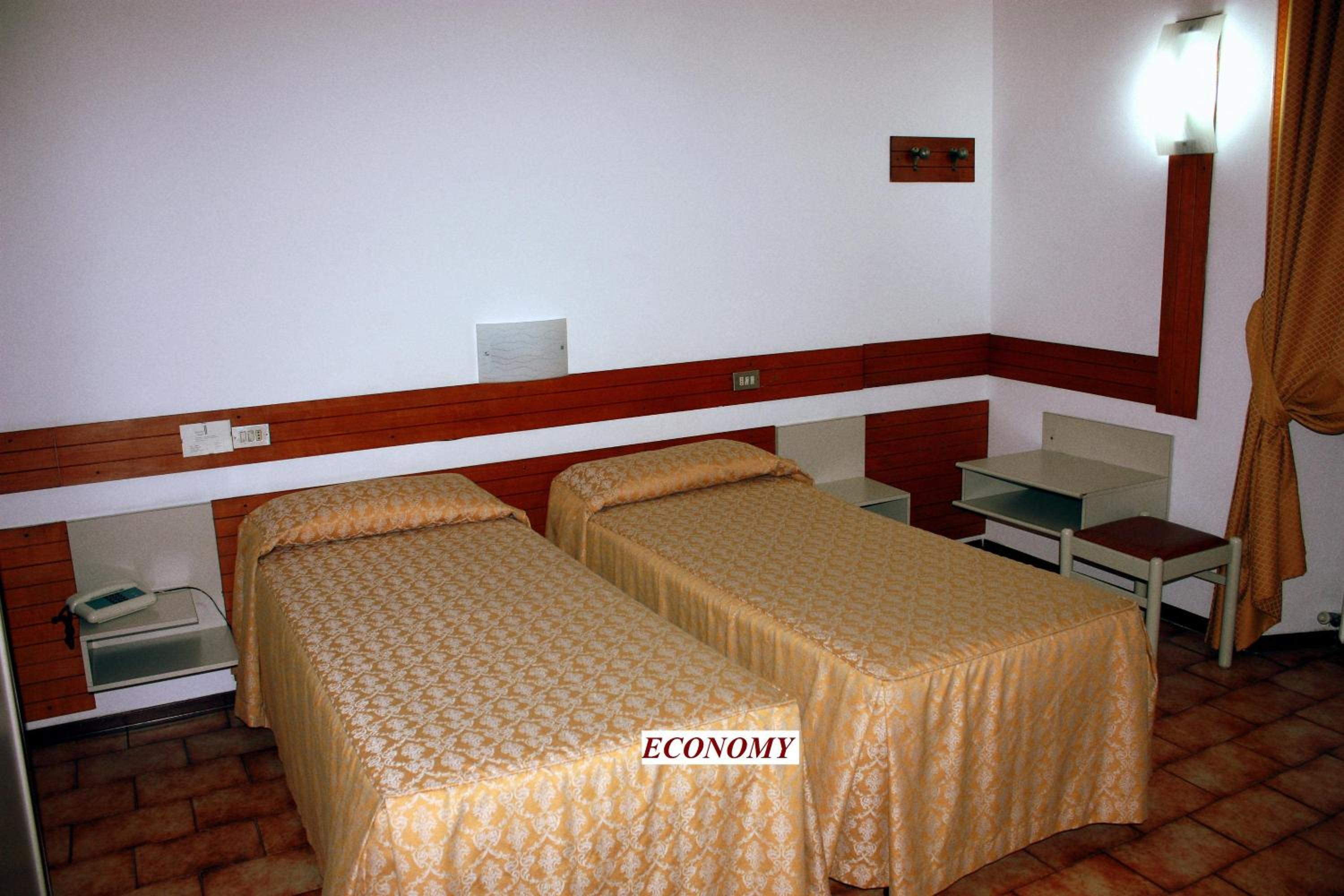 Economy Twin Room