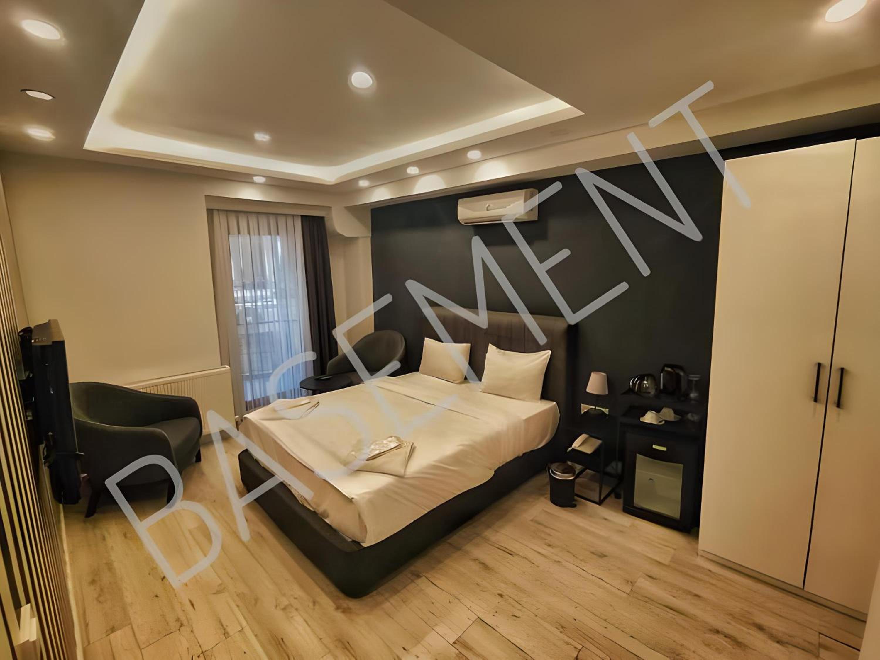 Budget Double Room photo 2