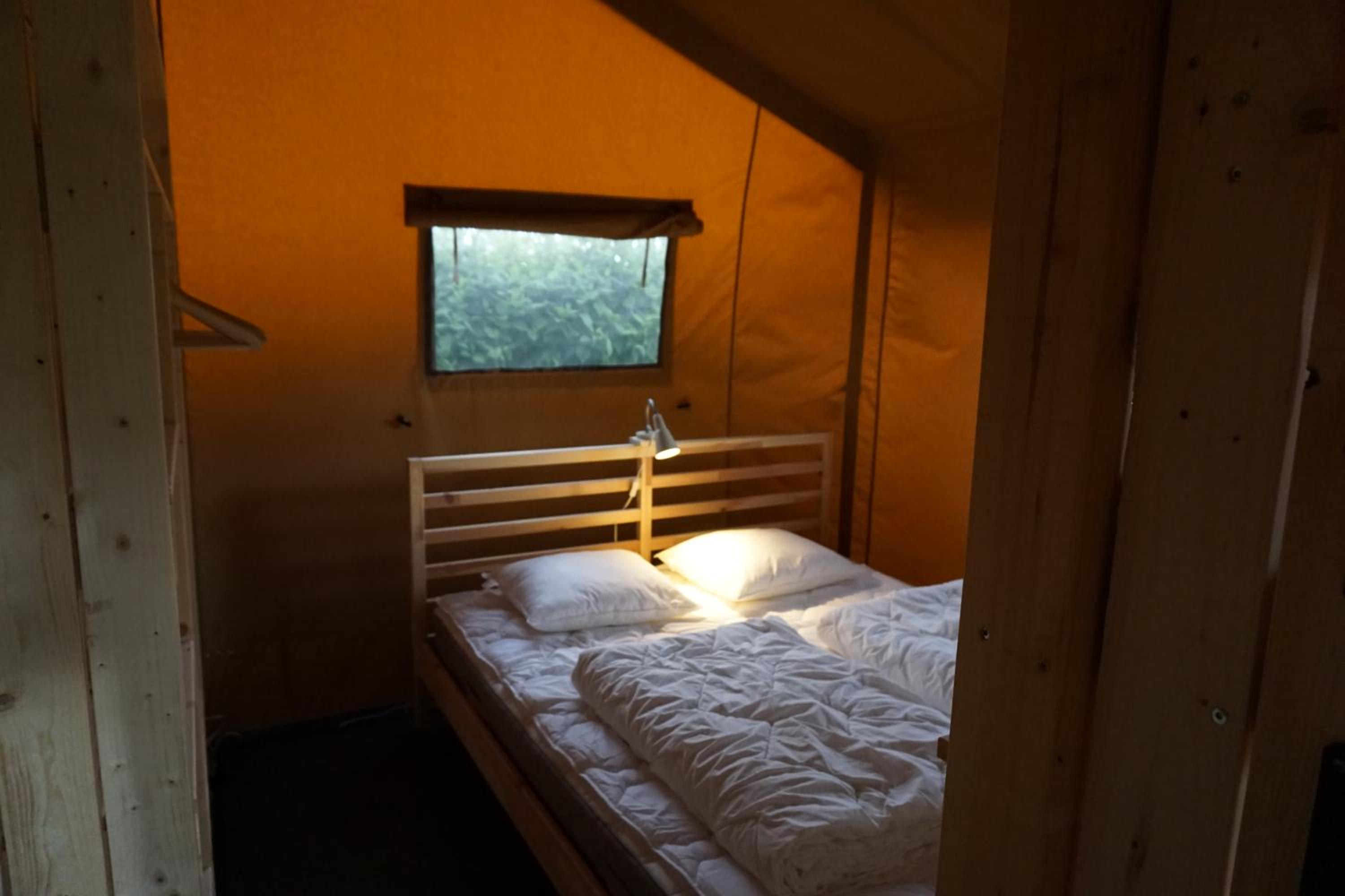 Tent - Photo 2