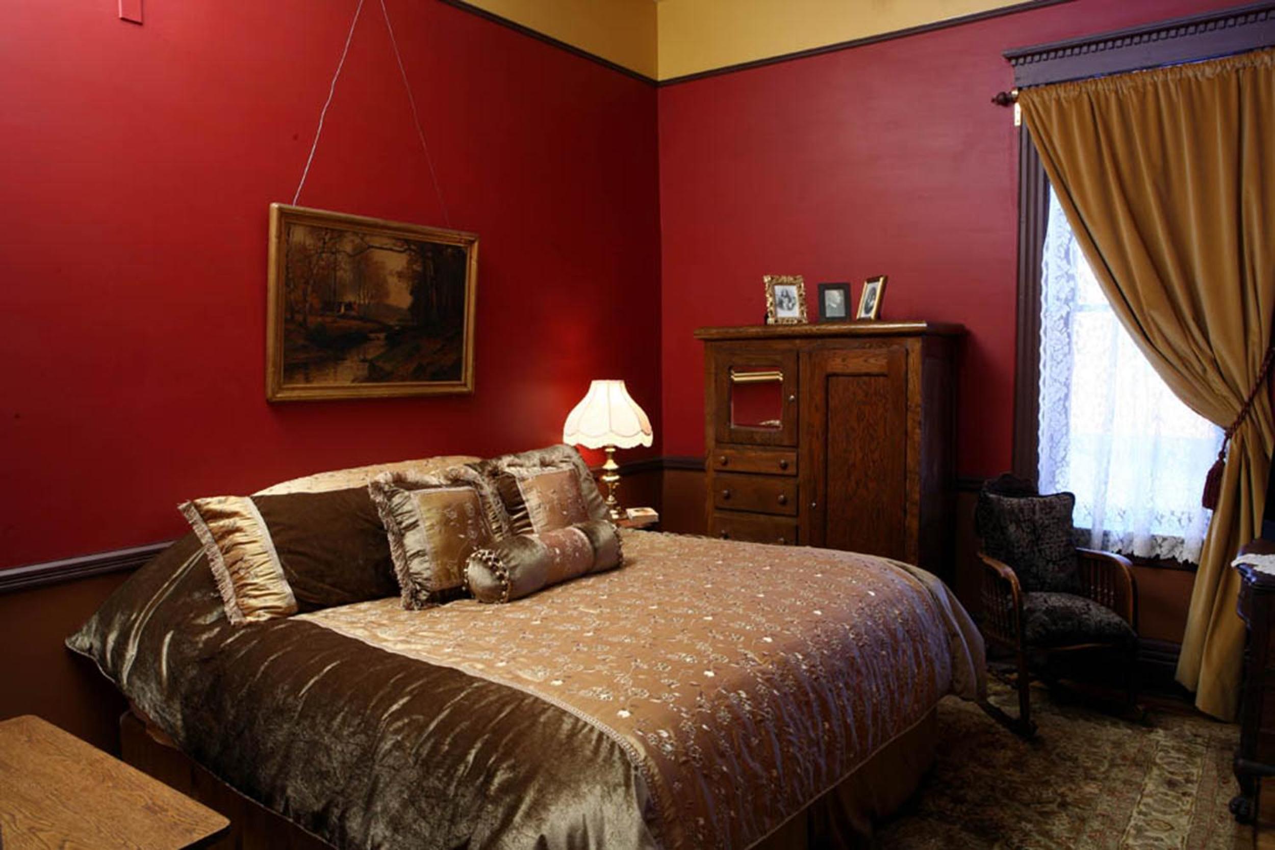 Standard King Room