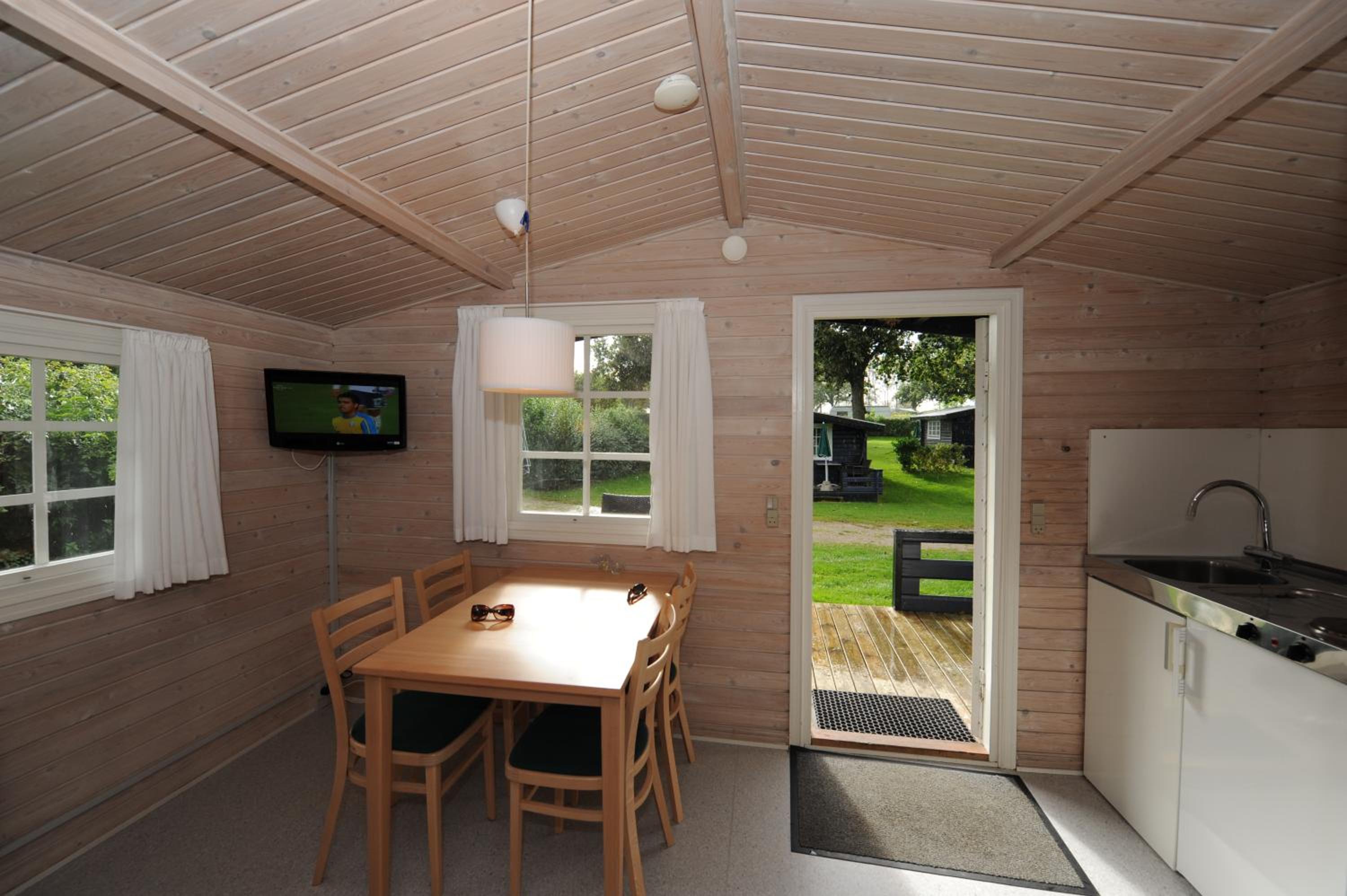 One-Bedroom Chalet - Photo 2