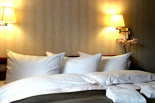 Double Room with Balcony - Photo 7