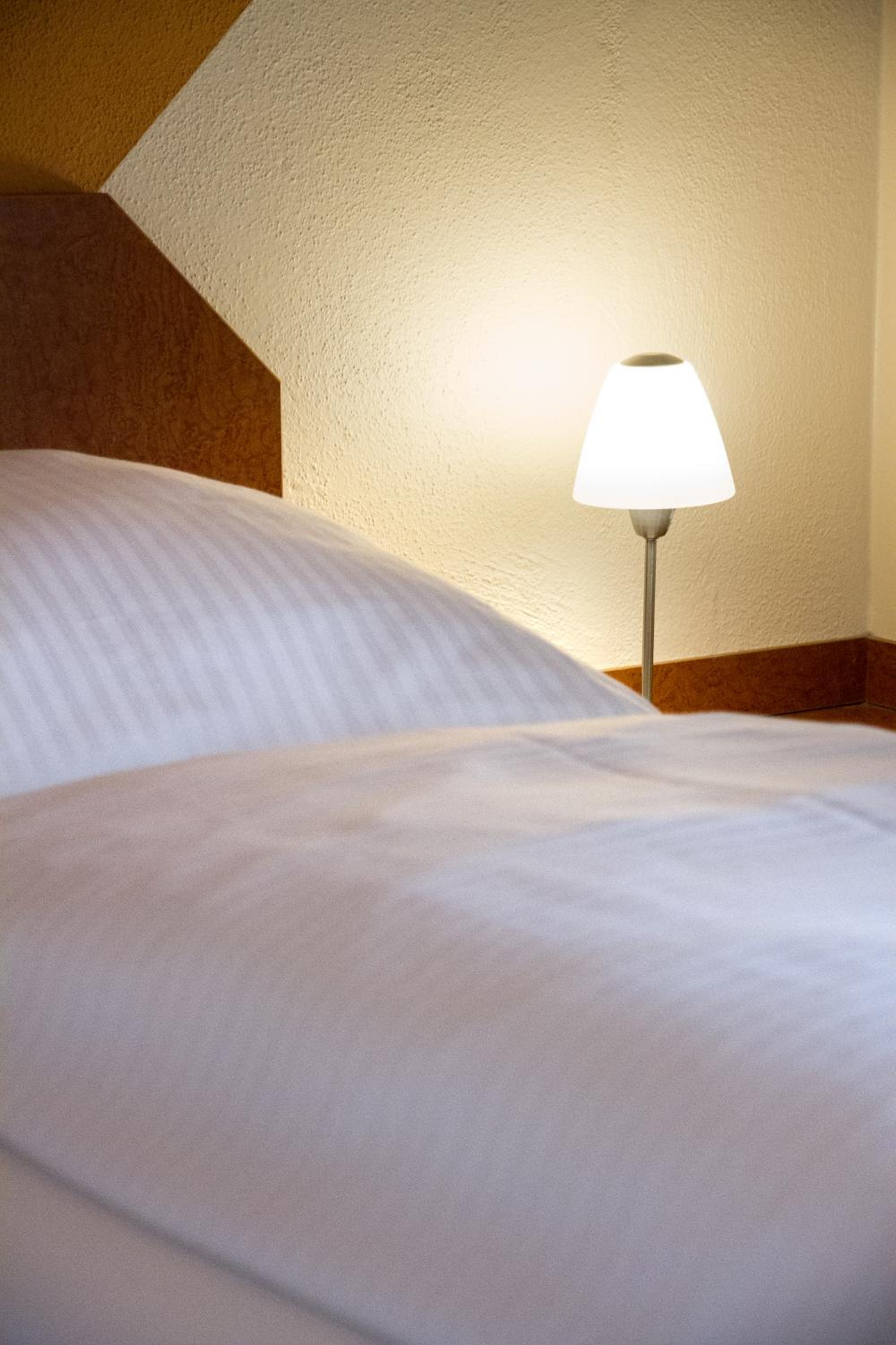 Double or Twin Room - Photo 4