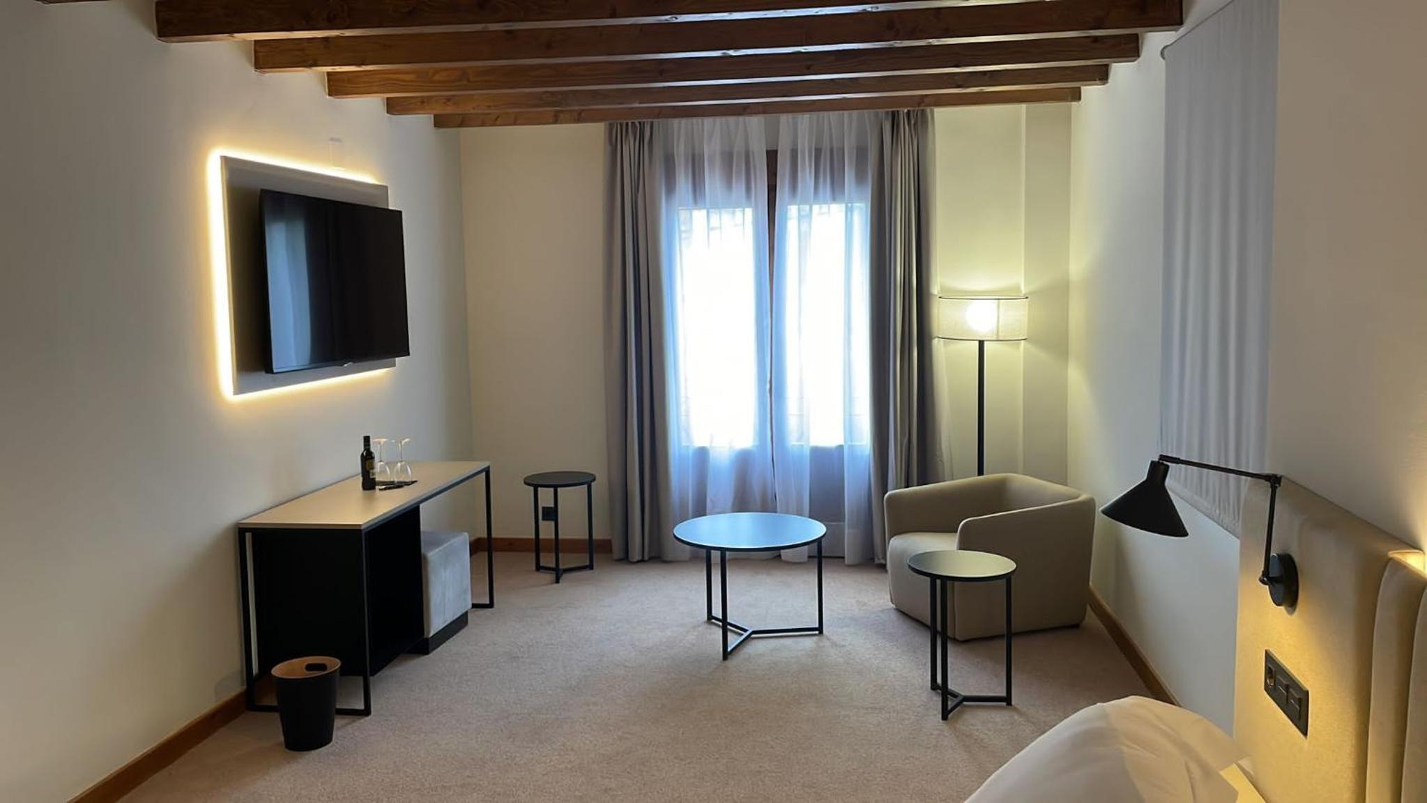 Double Room - Photo 2