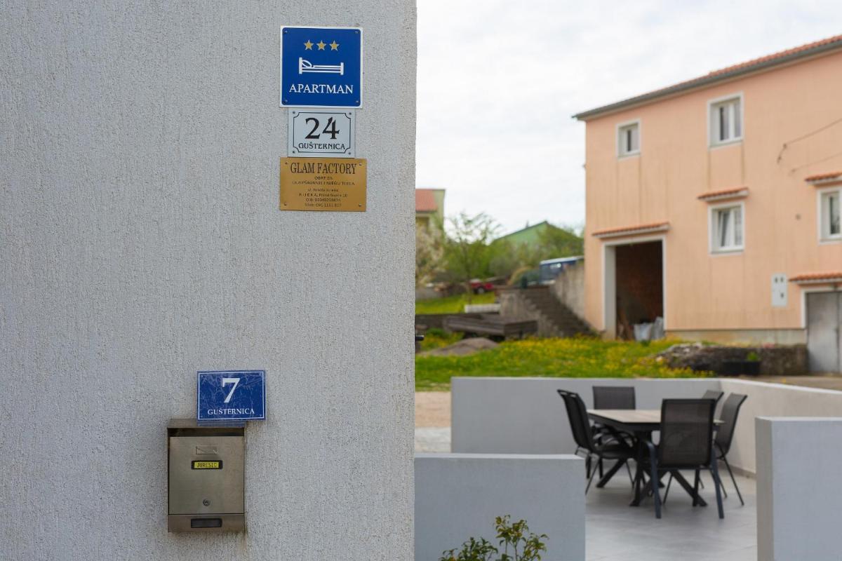 Apartment with Terrace photo 1