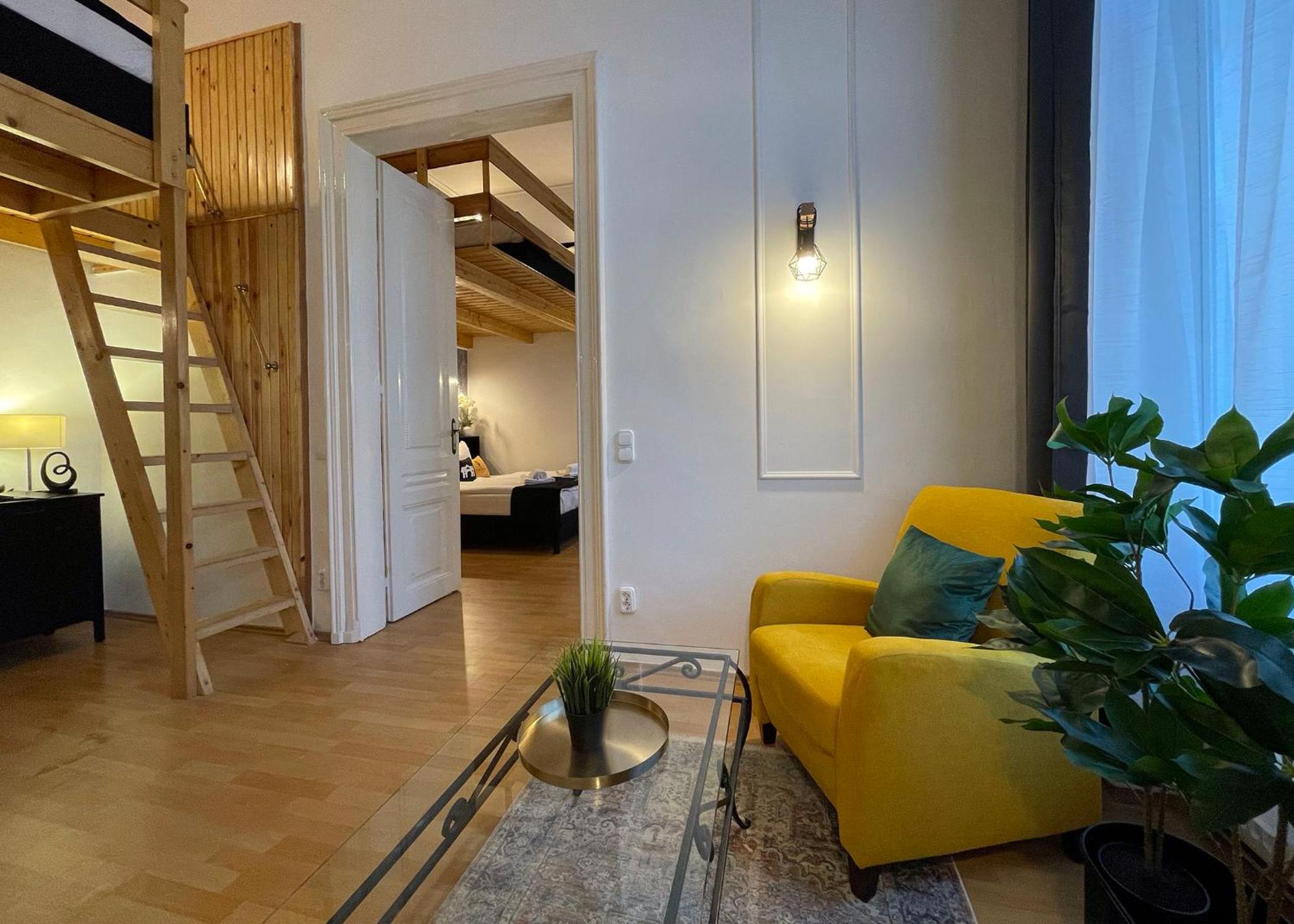Economy apartment in side building - Photo 13