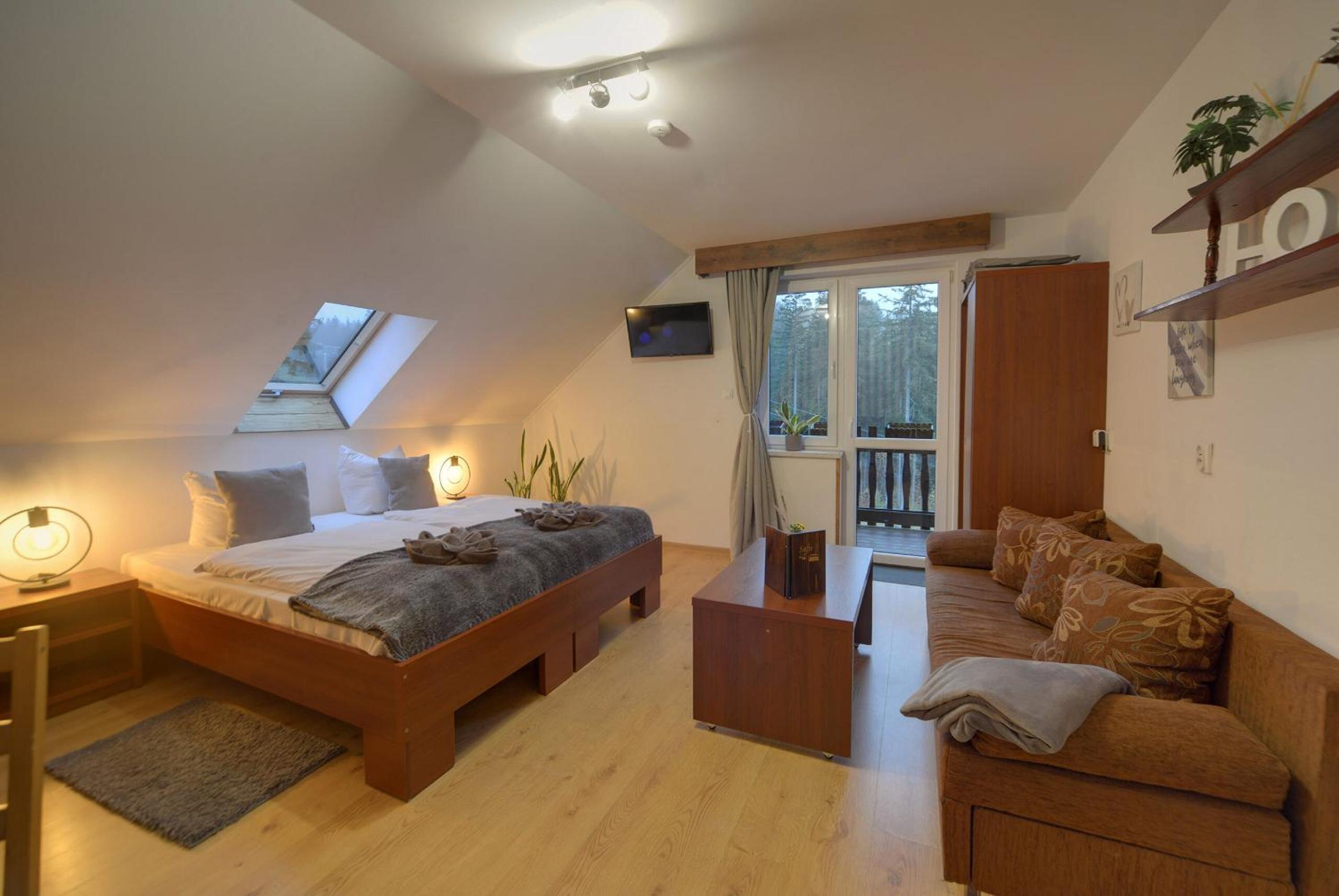 Apartment with Terrace - Photo 1