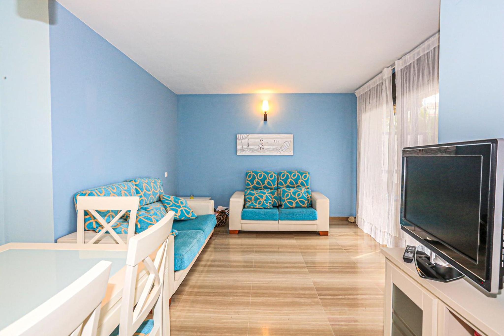 Apartamento con vista a la piscina