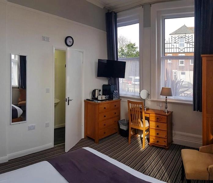 Standard Double Room - Photo 4
