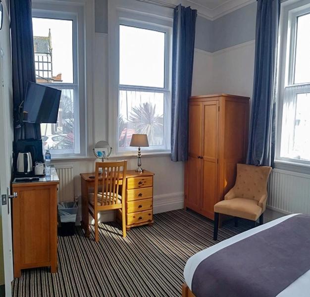 Standard Double Room - Photo 3