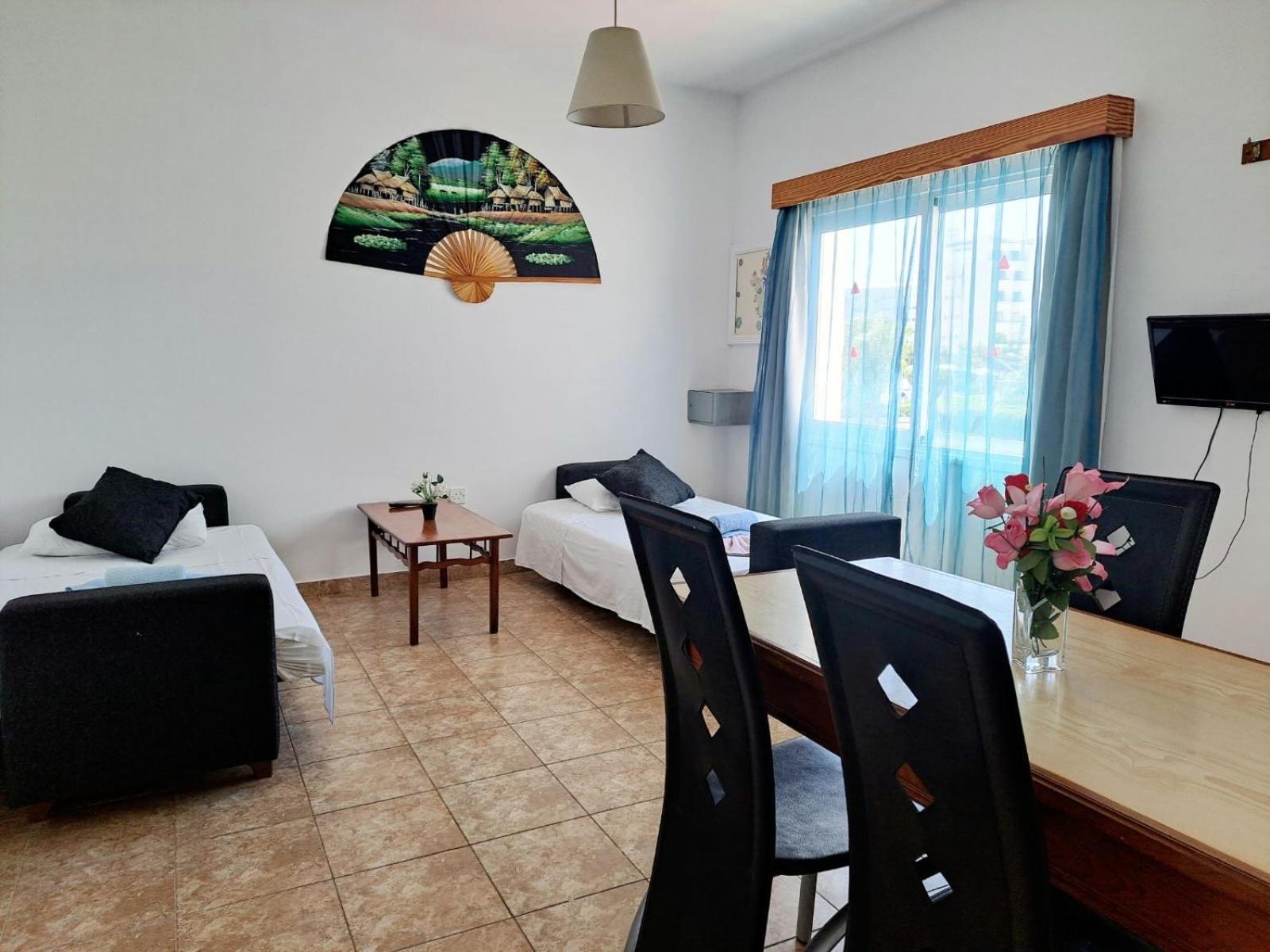 One-Bedroom Apartment (4 Adults)