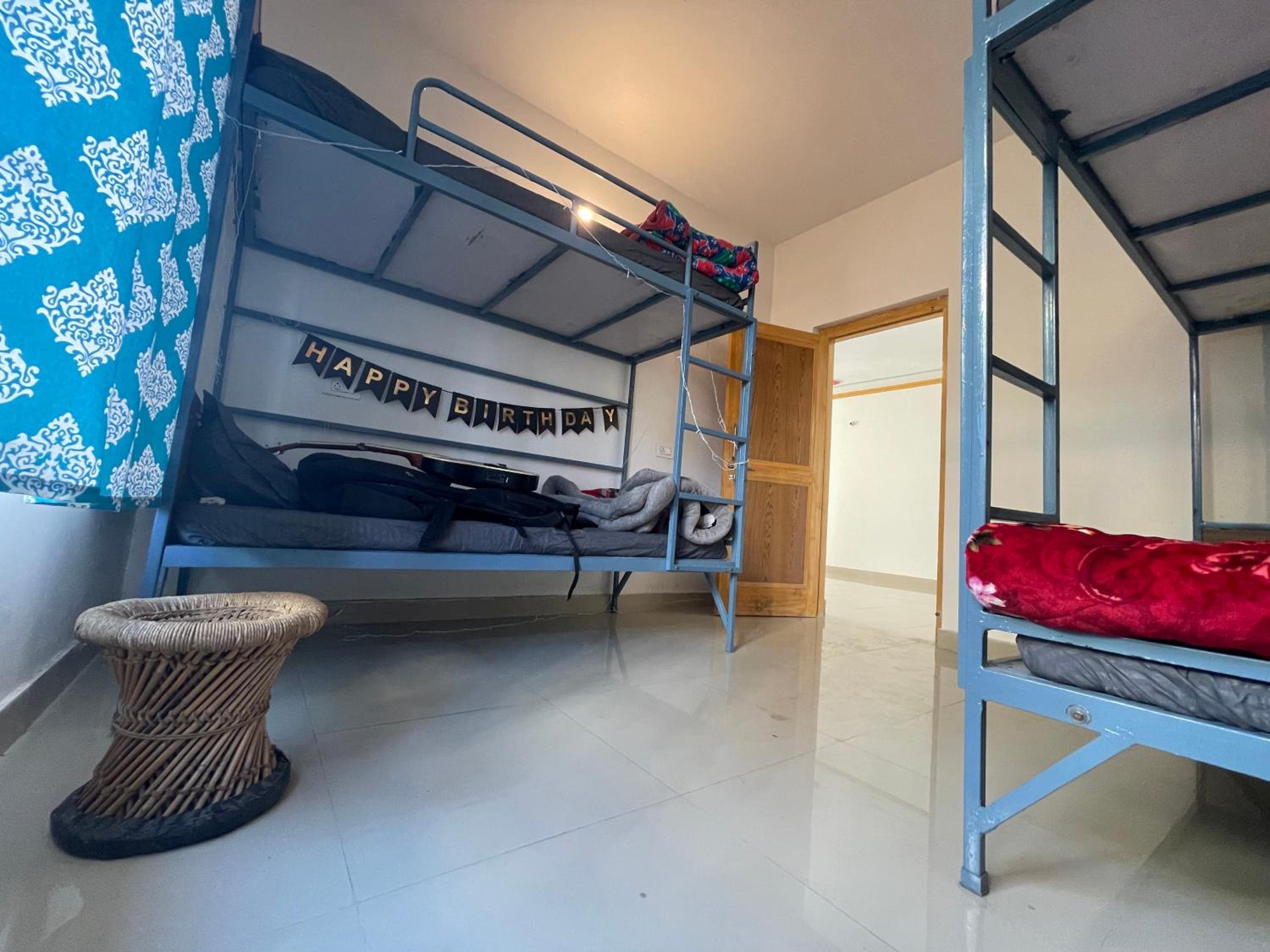 Bed in 4-Bed Mixed Dormitory Room photo 2