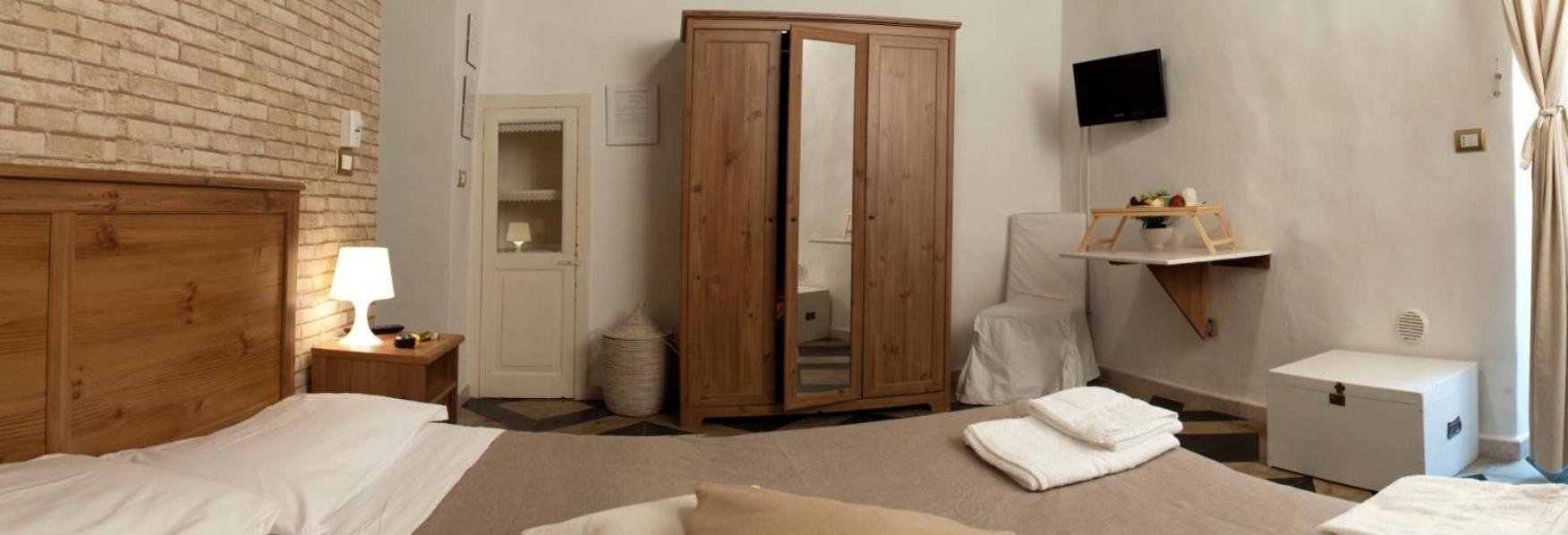 Double Room with Private External Bathroom photo 3