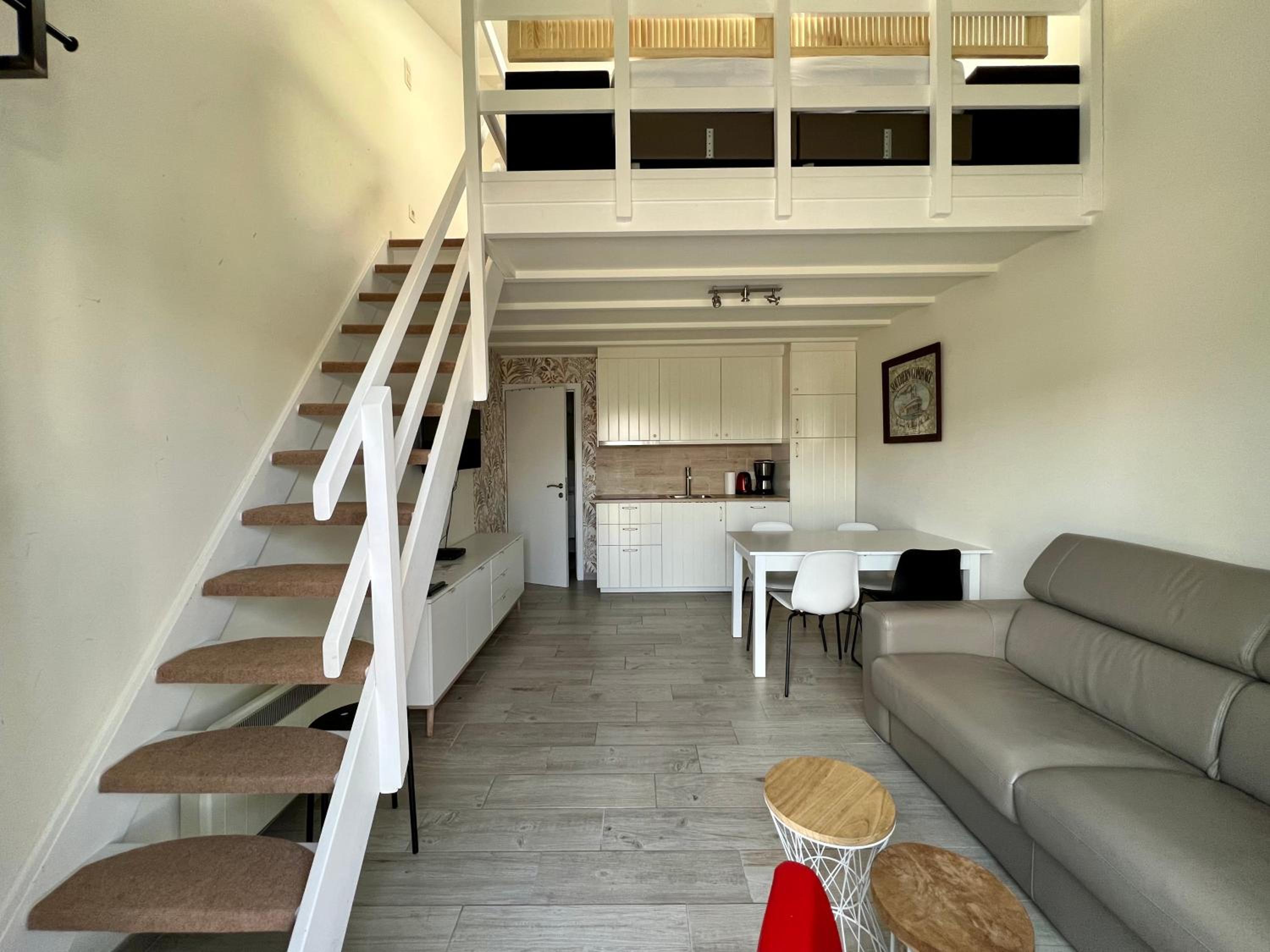 One-Bedroom House photo 1