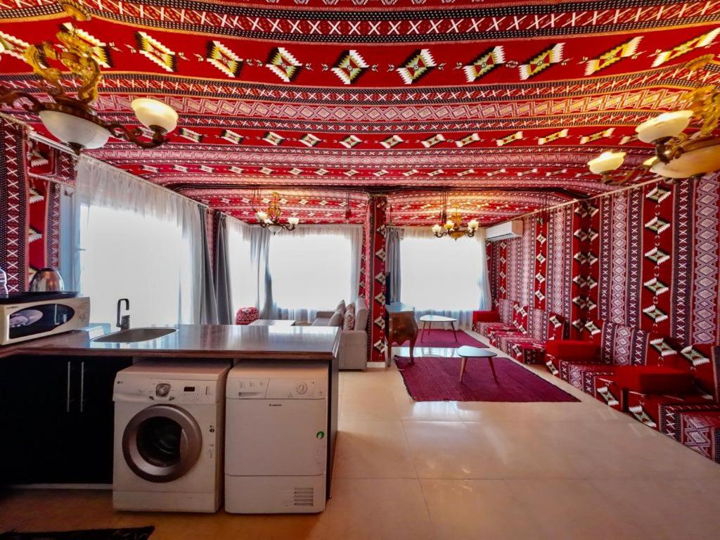 One-Bedroom Apartment - Photo 8