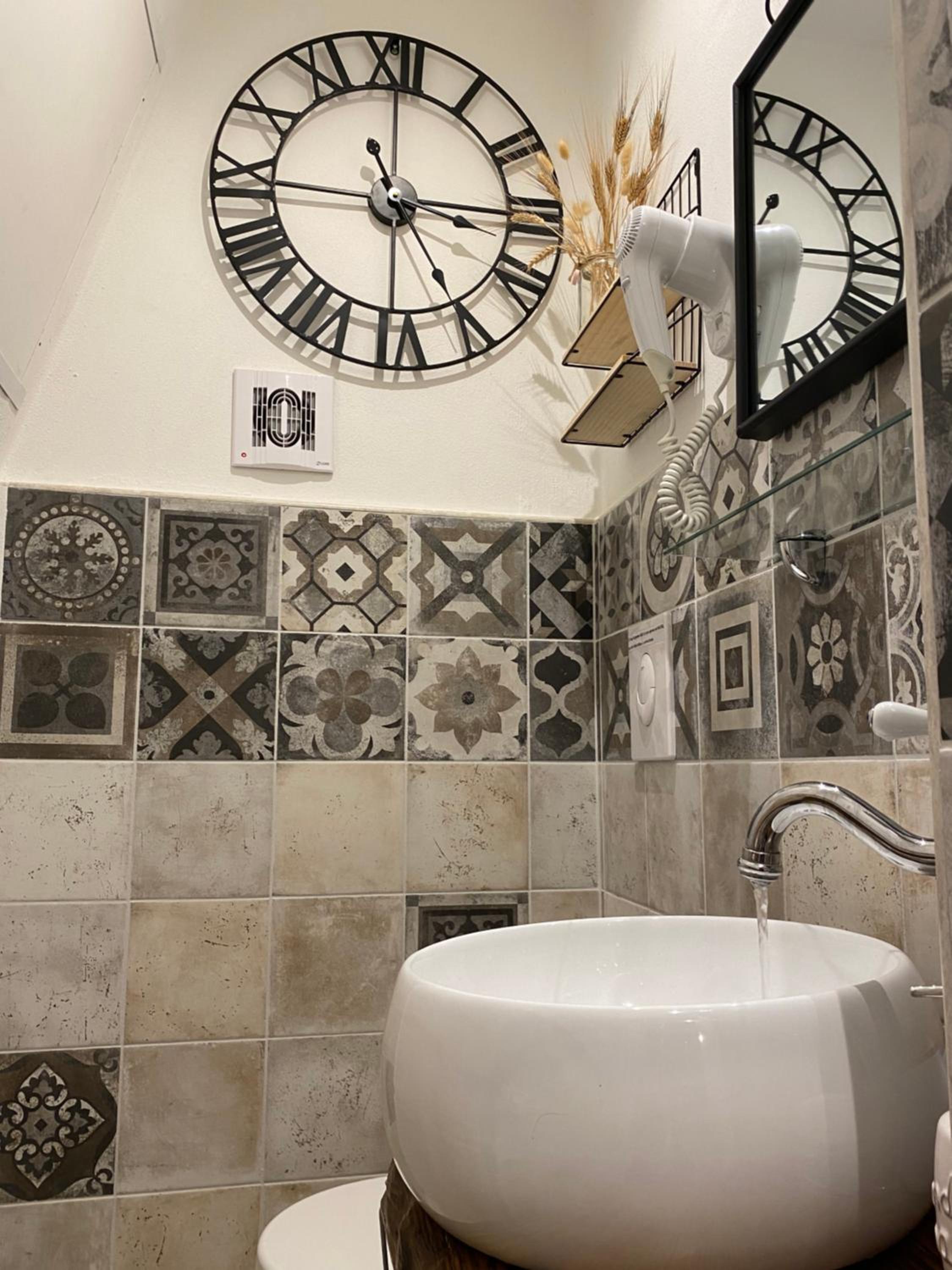 Double Room with Private Bathroom photo 2