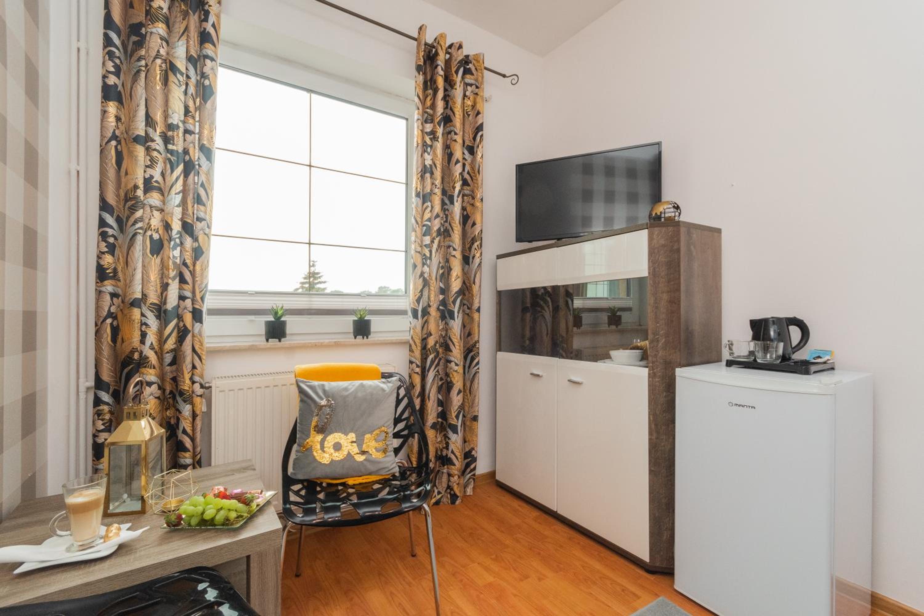 Double Room with Private Bathroom photo 2