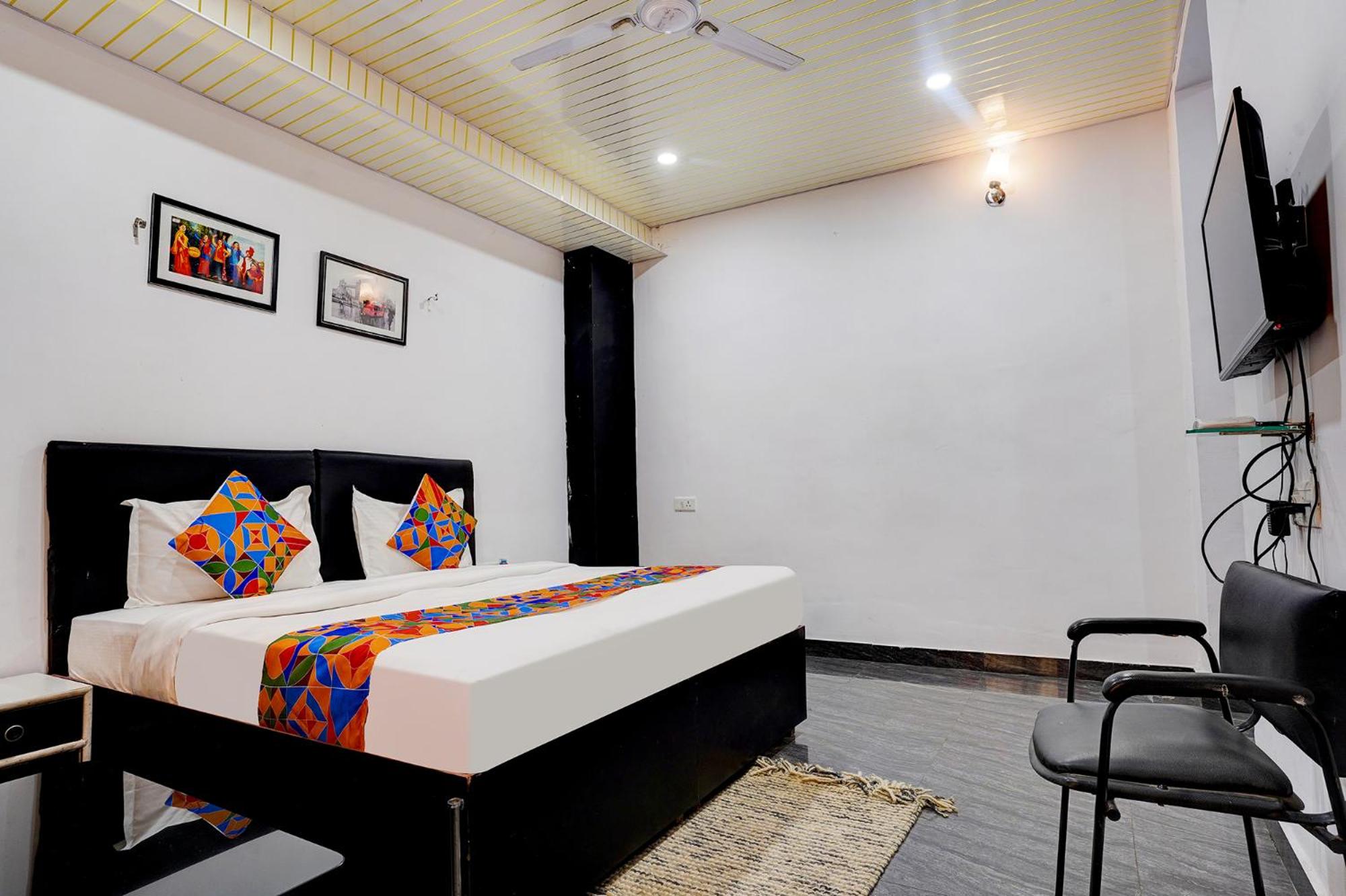 Deluxe Room - Photo 1