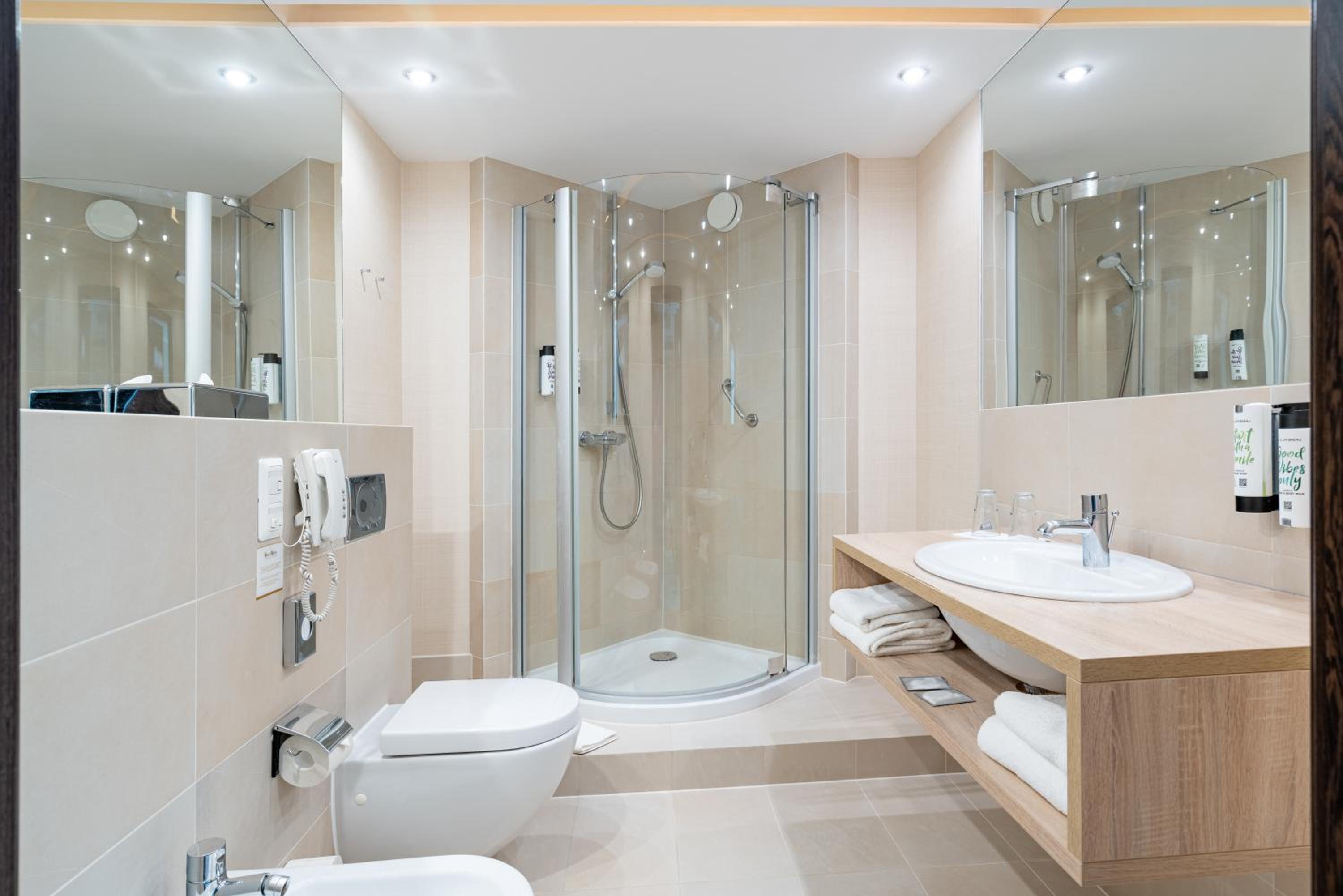 Standard Single Room photo 2