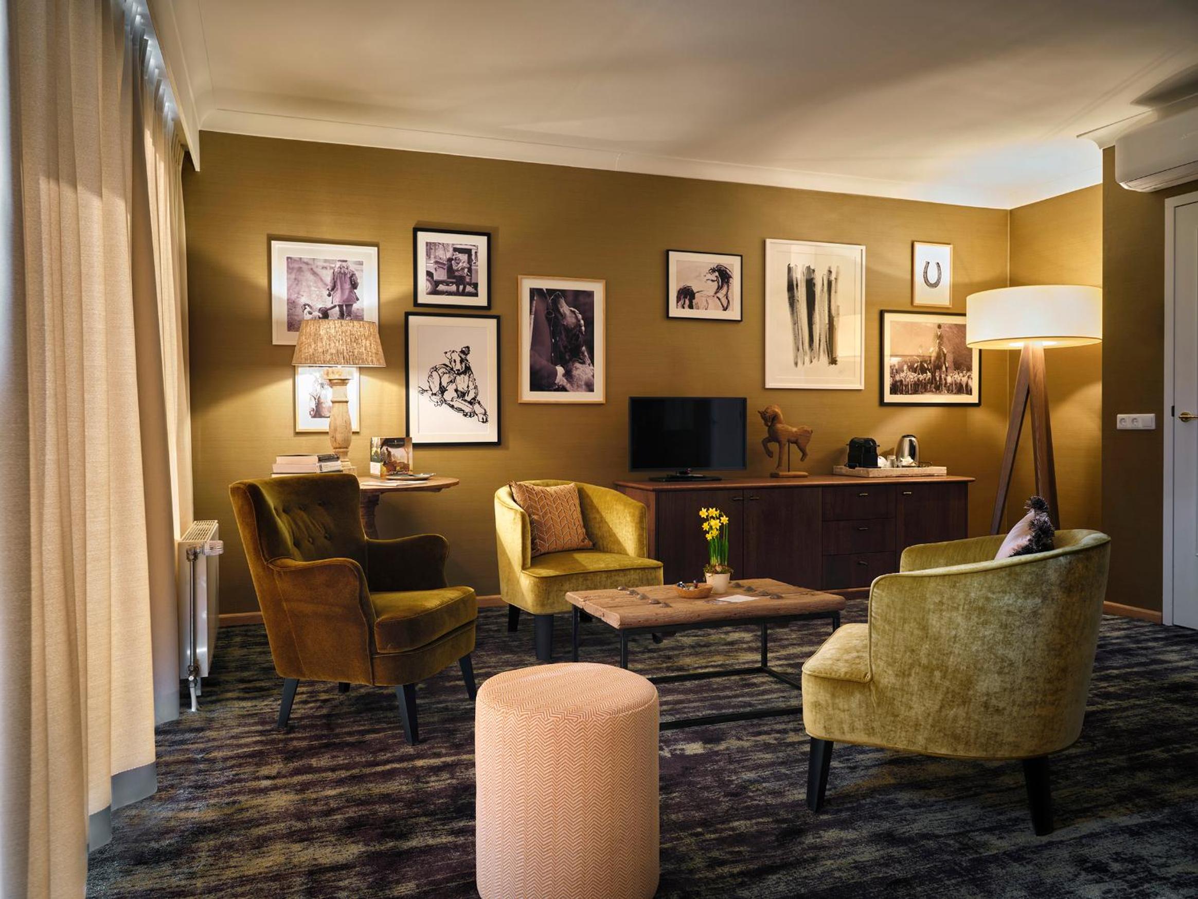 Royal Suite - Photo 2