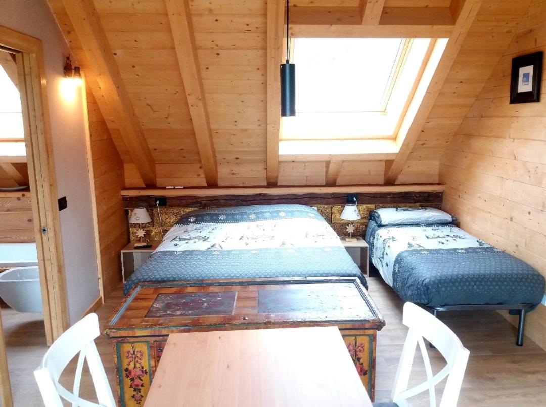 Twin Room with Bathroom photo 3