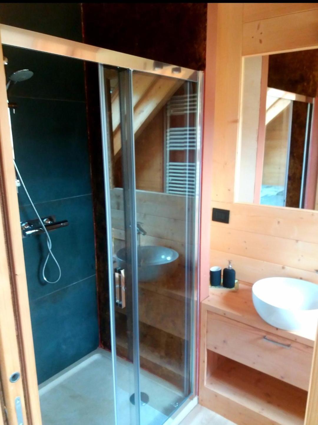 Twin Room with Bathroom photo 2