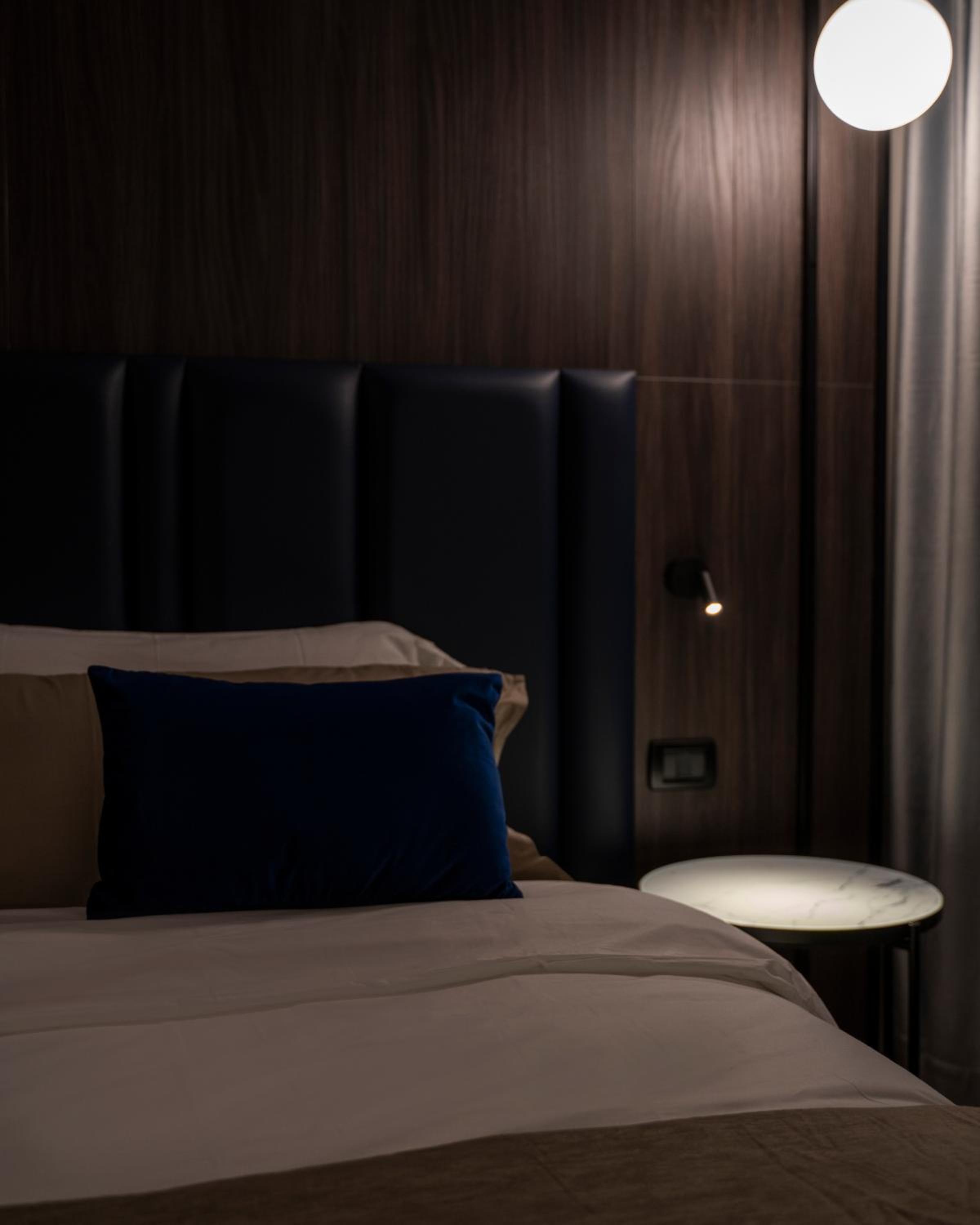 Deluxe Double Room - Photo 25