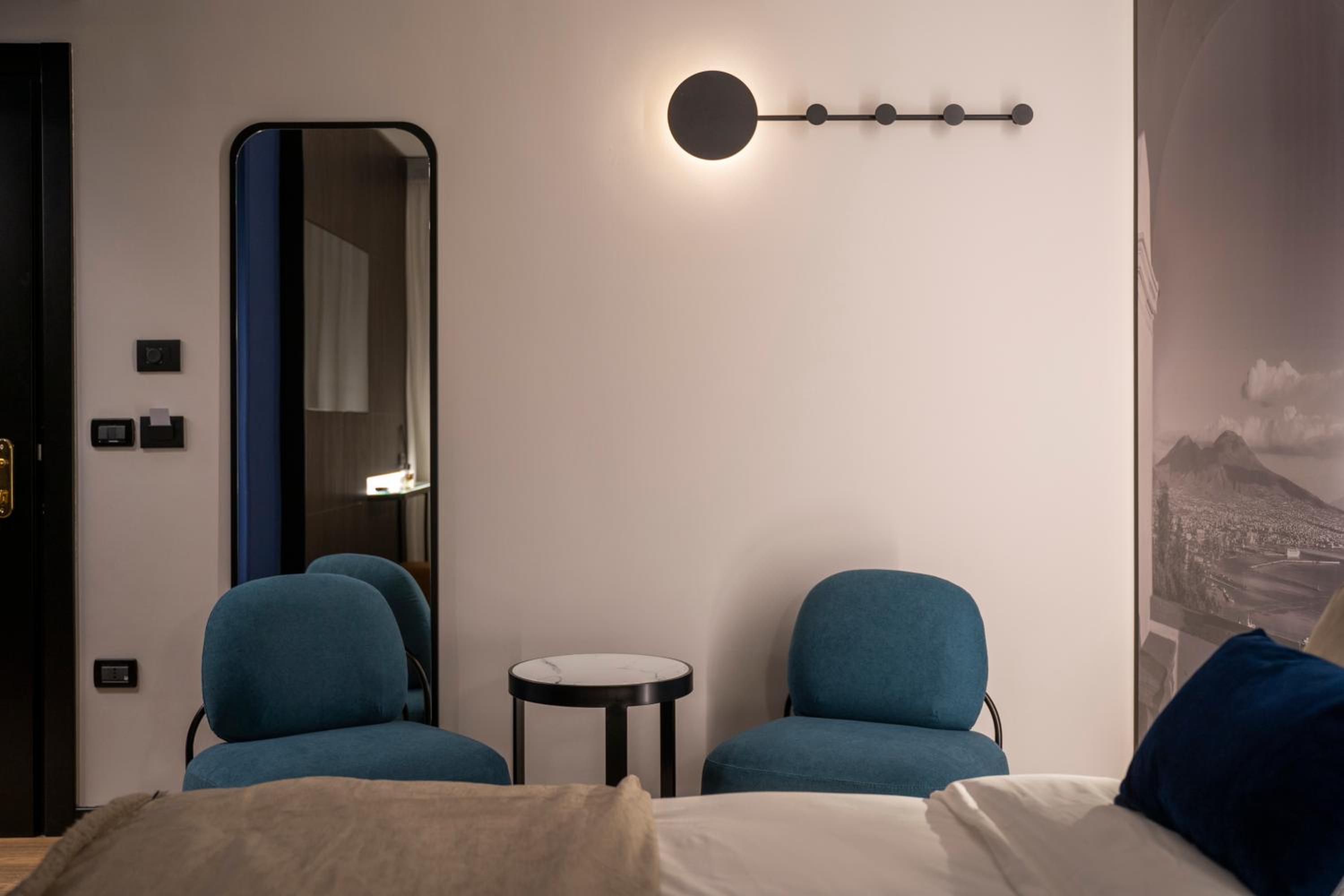 Deluxe Double Room - Photo 24